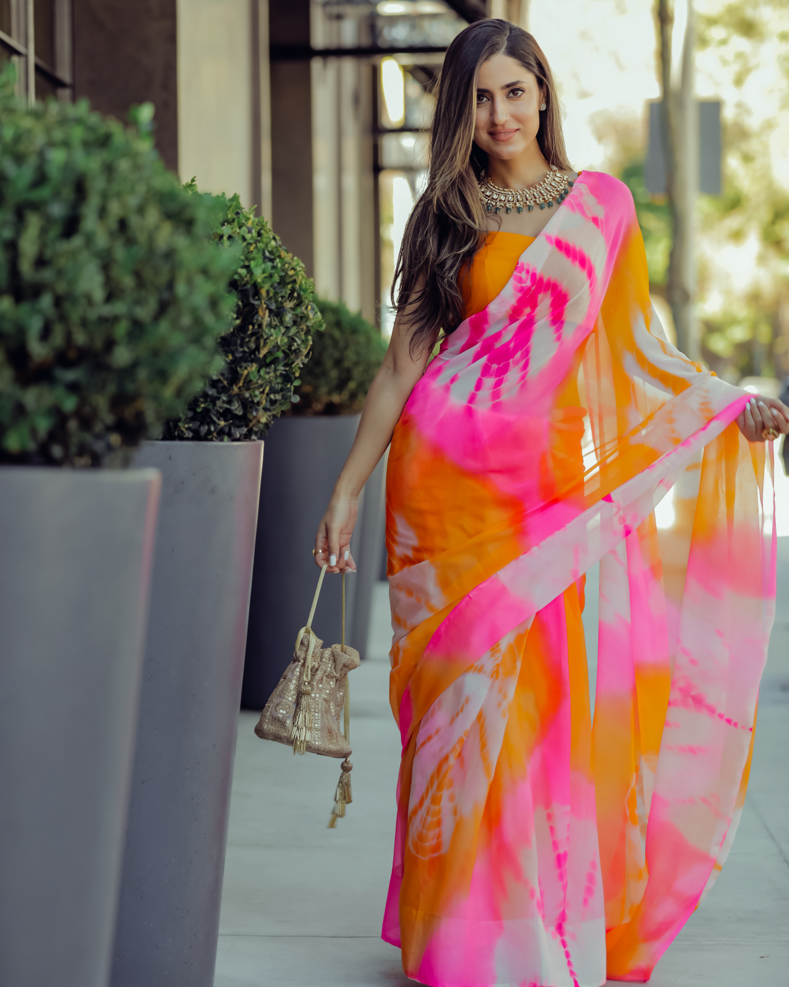 Aachho Pink Tulip Tie & Dye Pure Chiffon Saree - view 2