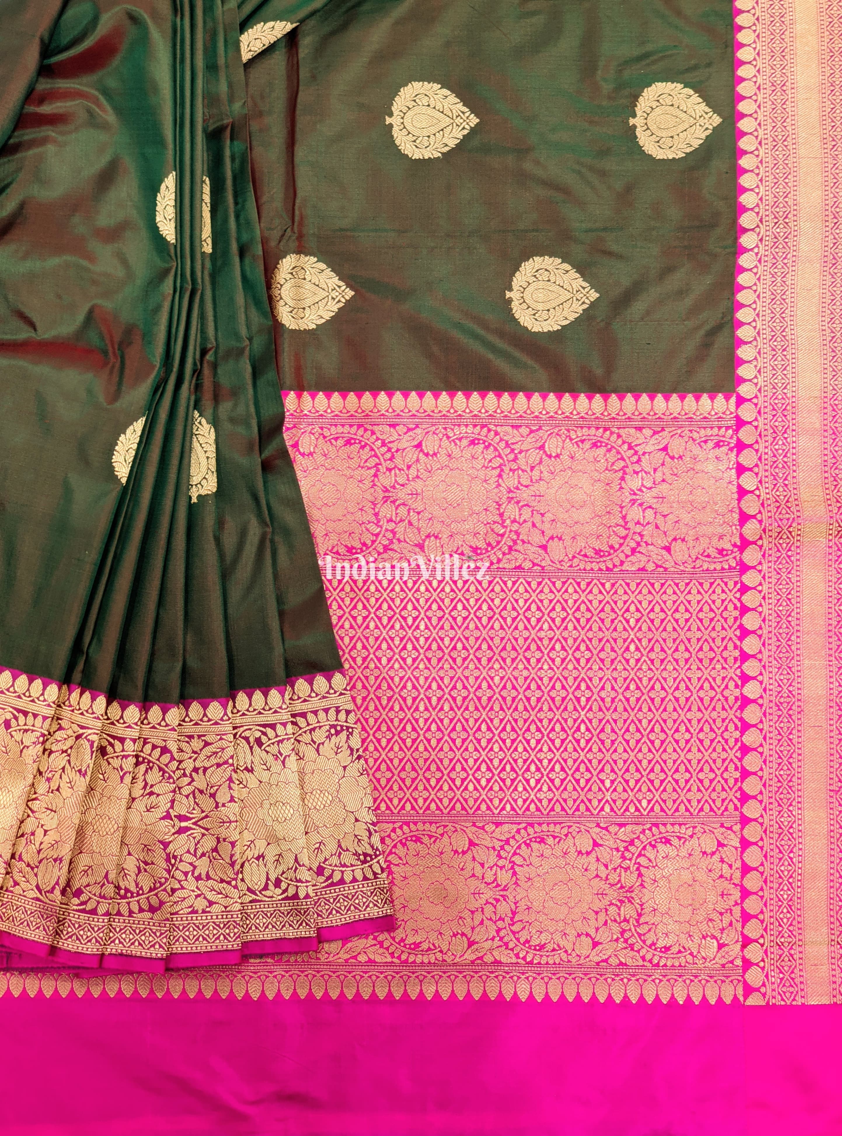 IndianVillèz Bottle Green Maroon Dual Tone Designer Banarasi Katan Silk Saree