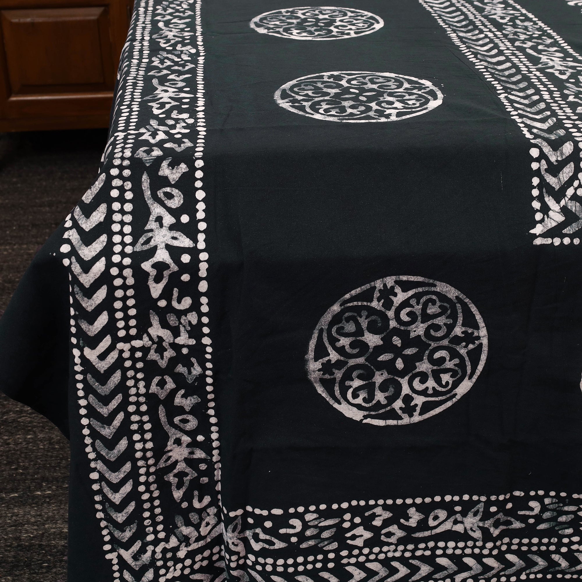 BATIK BY MD. SHARIFF Black - Cotton Double Hand Batik Print Bed Sheet Set 17 - view 3