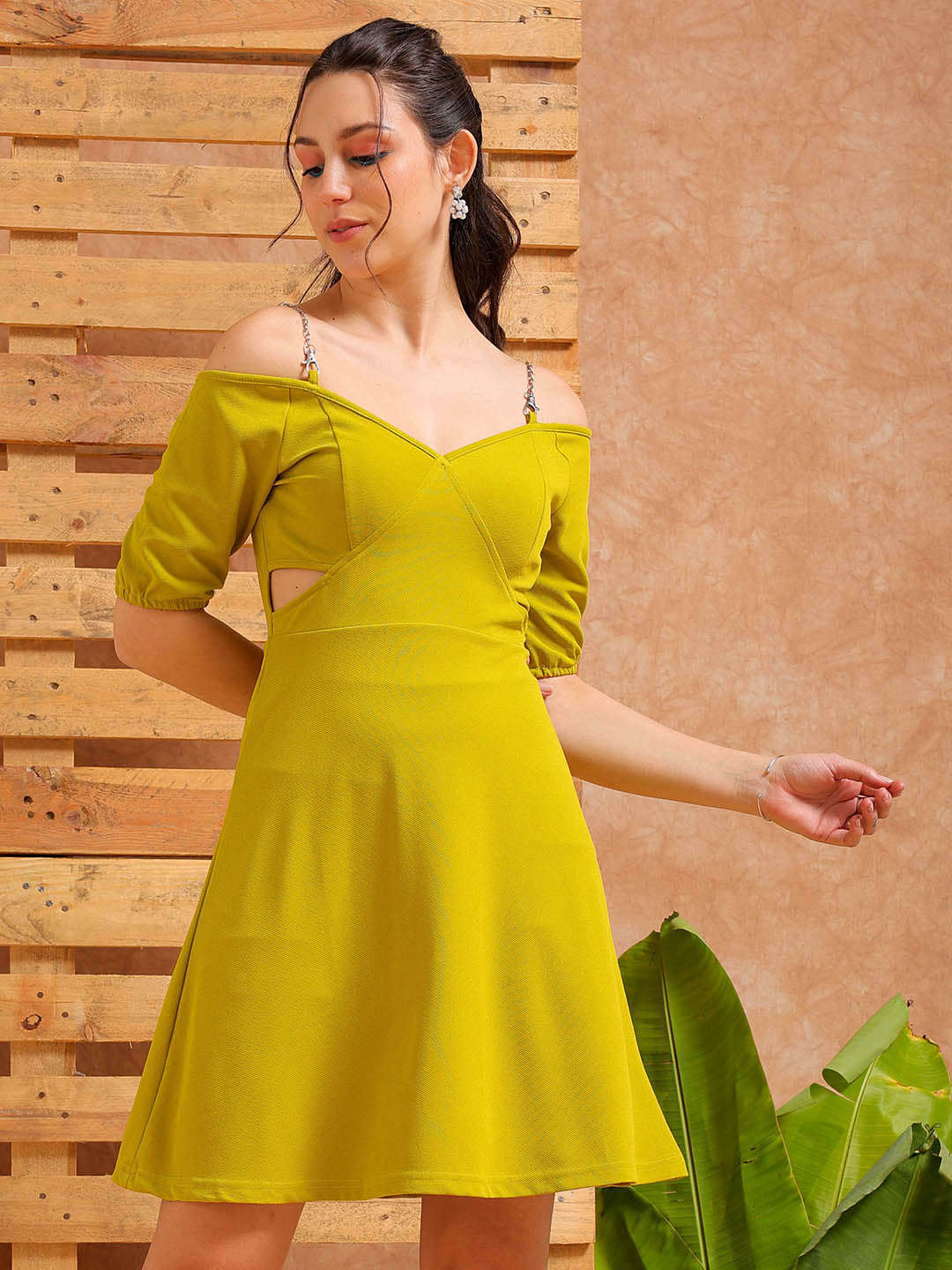 Freehand by The Indian Garage Co Women's Green Regular Fit Textured Partywear Skater Dress