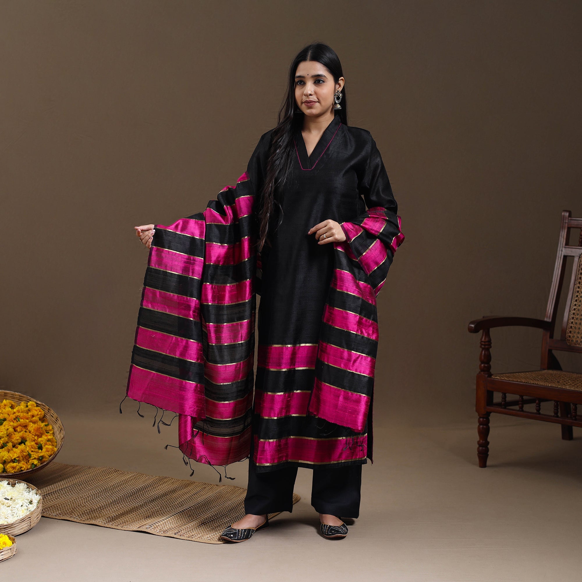 ITOKRI CASUALS Black - Bhagalpuri Handloom Tussar Silk Suit Set 08 - view 2
