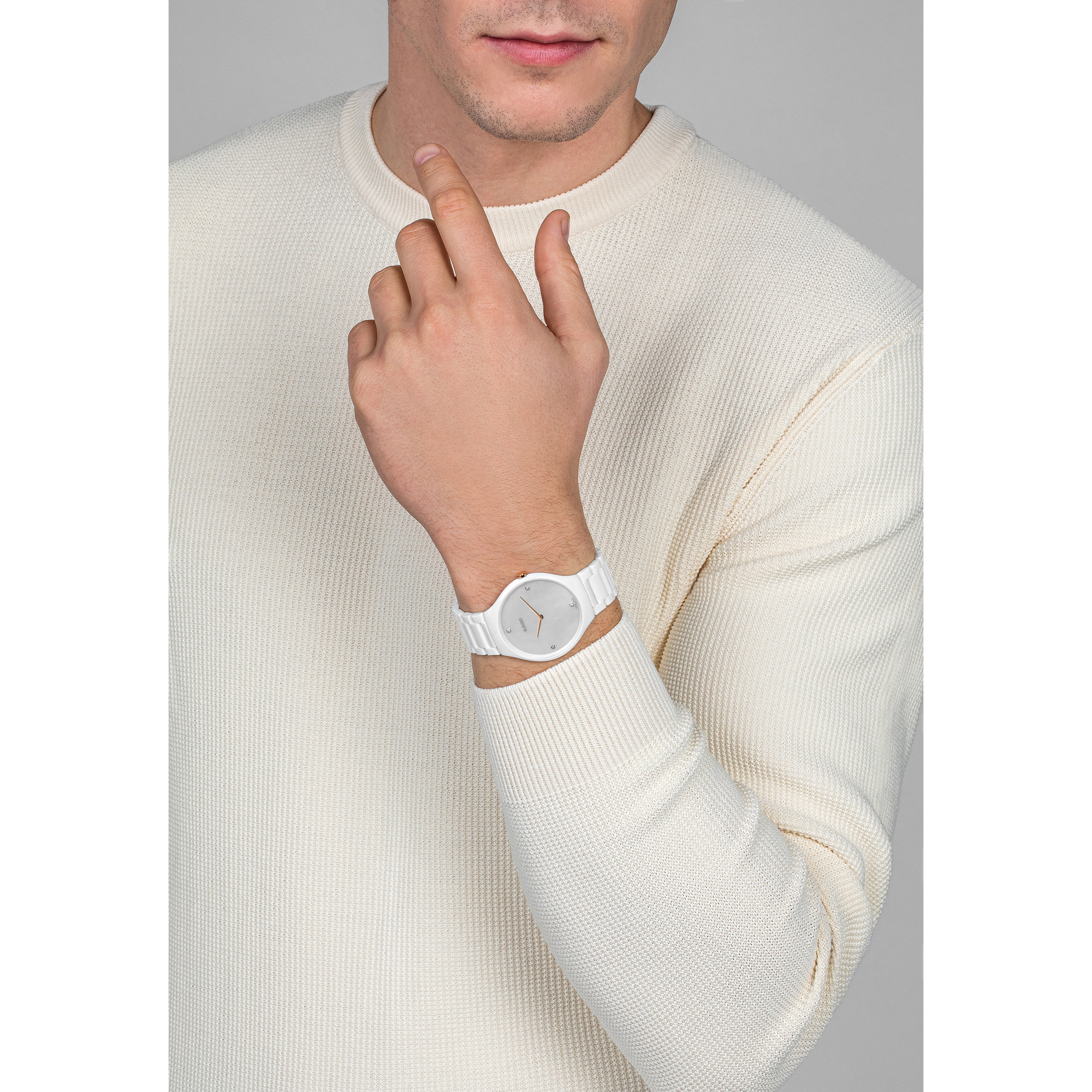 Rado True White Mother-Of-Pearl Dial Women 39mm - view 2