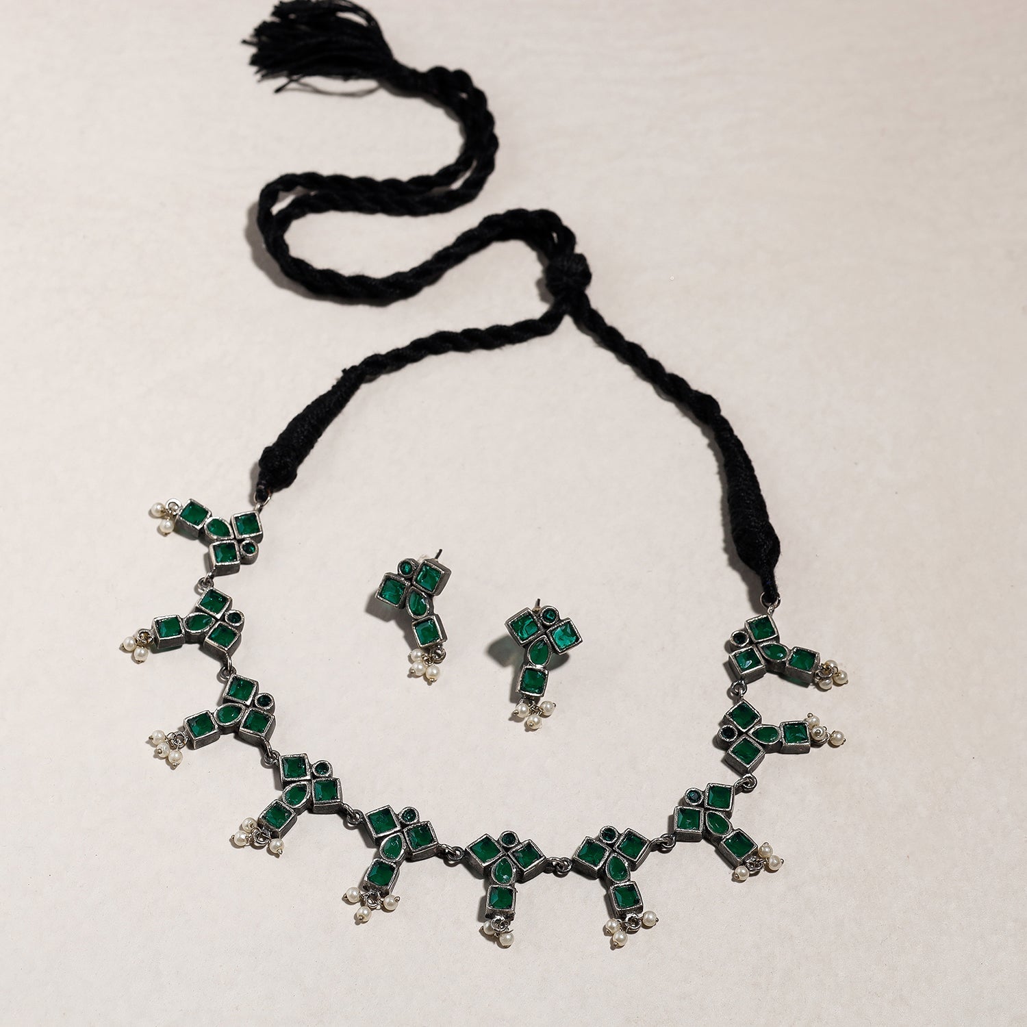 WHITE RIVER STORIES Antique Silver Finish Oxidised Brass Base Stone & Bead Work Necklace Set - view 2