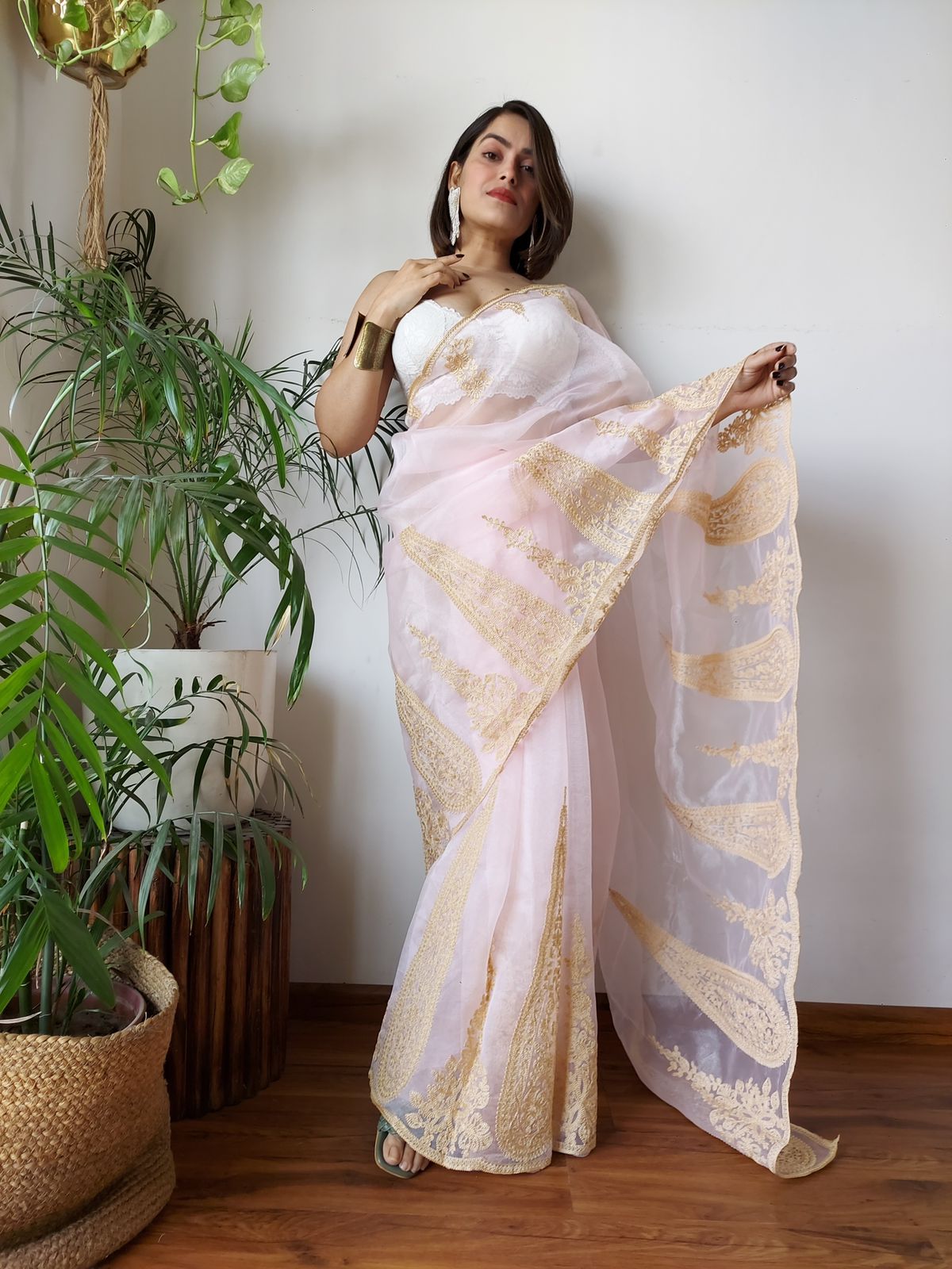 ClothsVilla Baby Pink Semi-Pure Organza Saree with Exquisite Lucknowi Work & Matching Blouse
