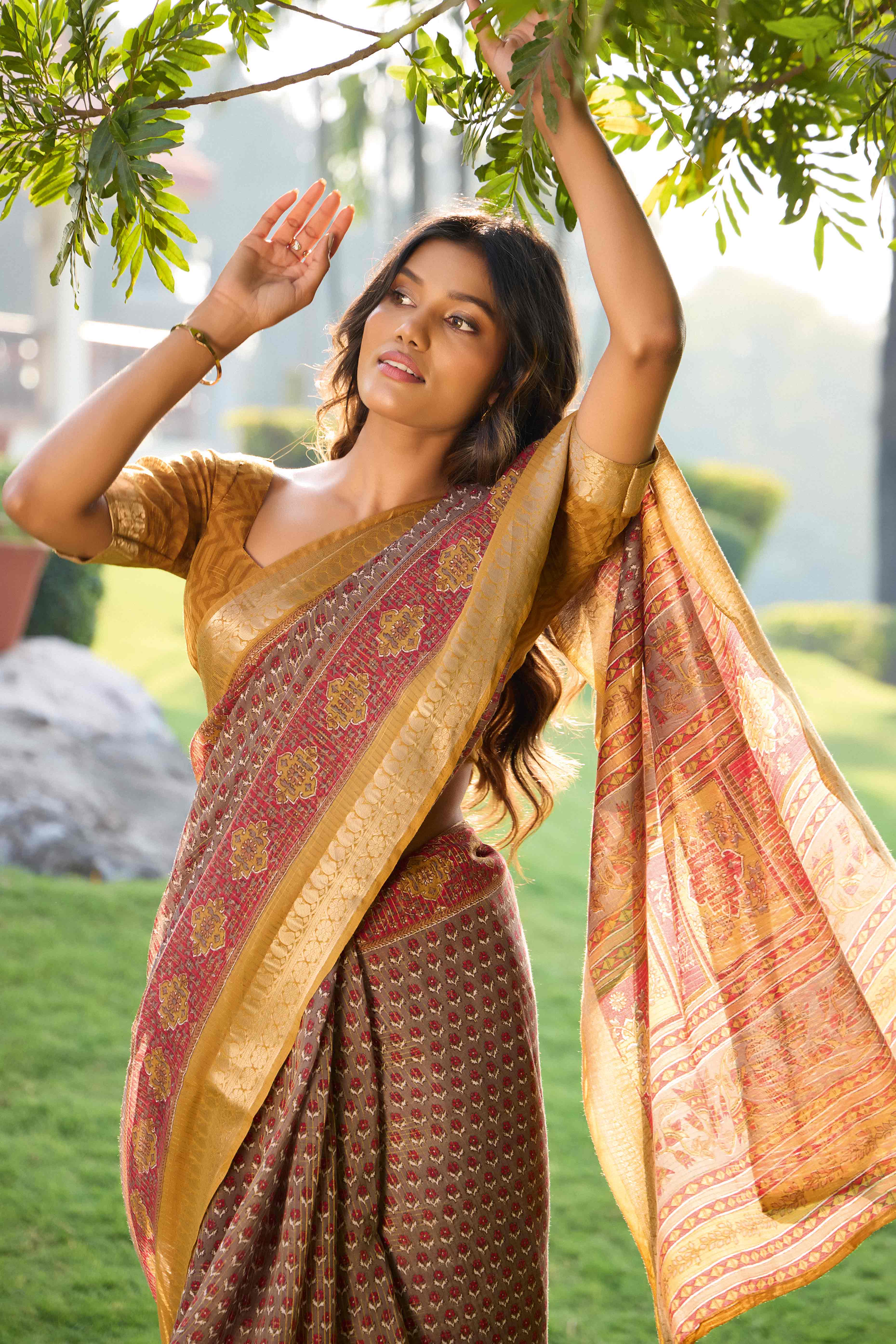Peachmode Brown Printed Mulmul Cotton Saree With Jacquard Border - view 3