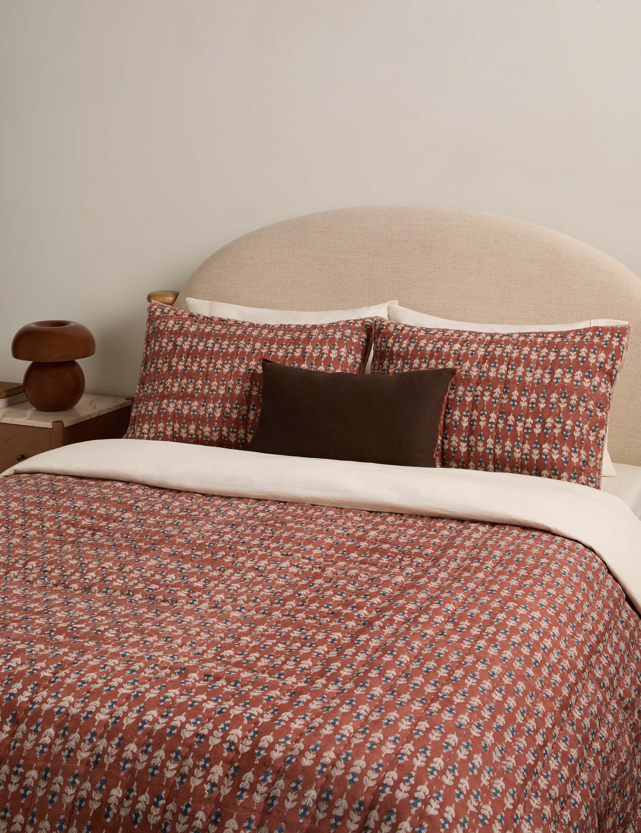 Lulu and Georgia Berrien Linen Cotton Quilt