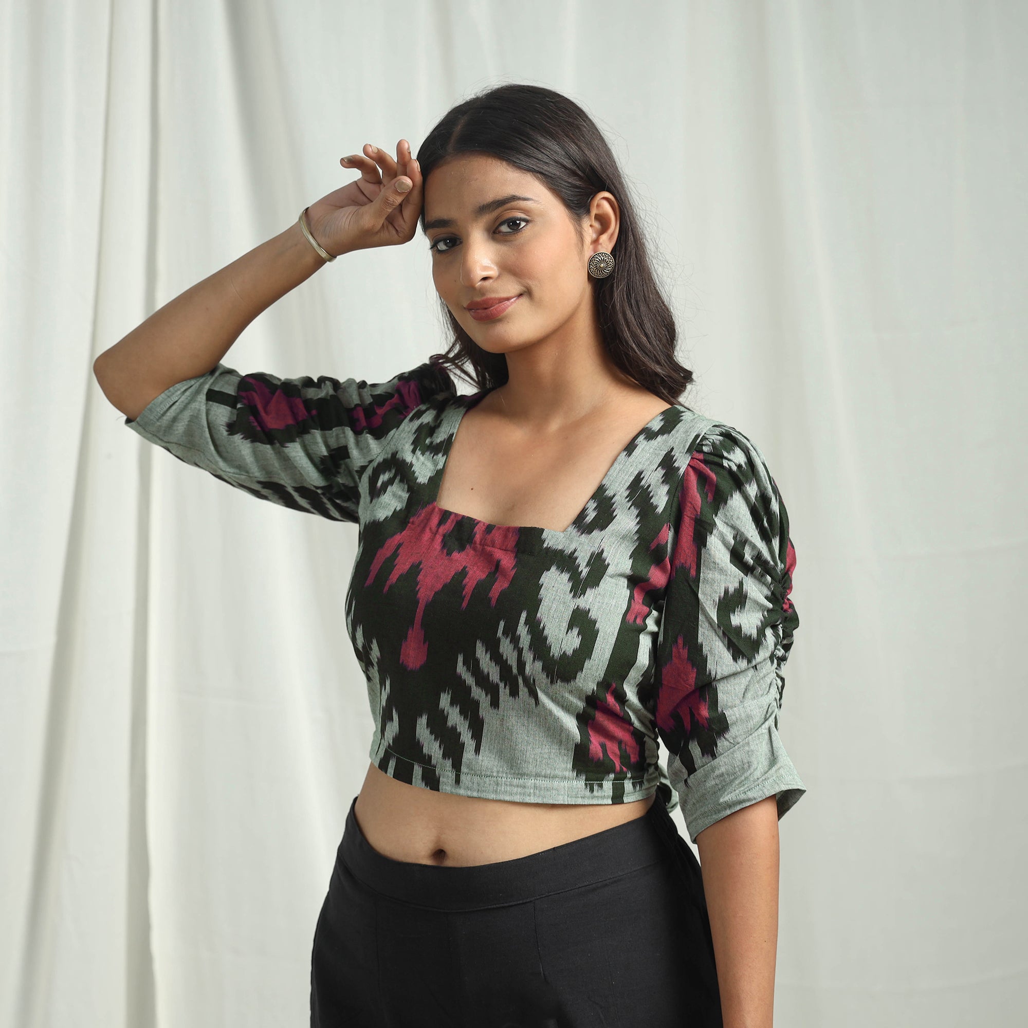 ITOKRI CASUALS Grey - Handloom Cotton Central Asian Pochampally Ikat Crop Top 07