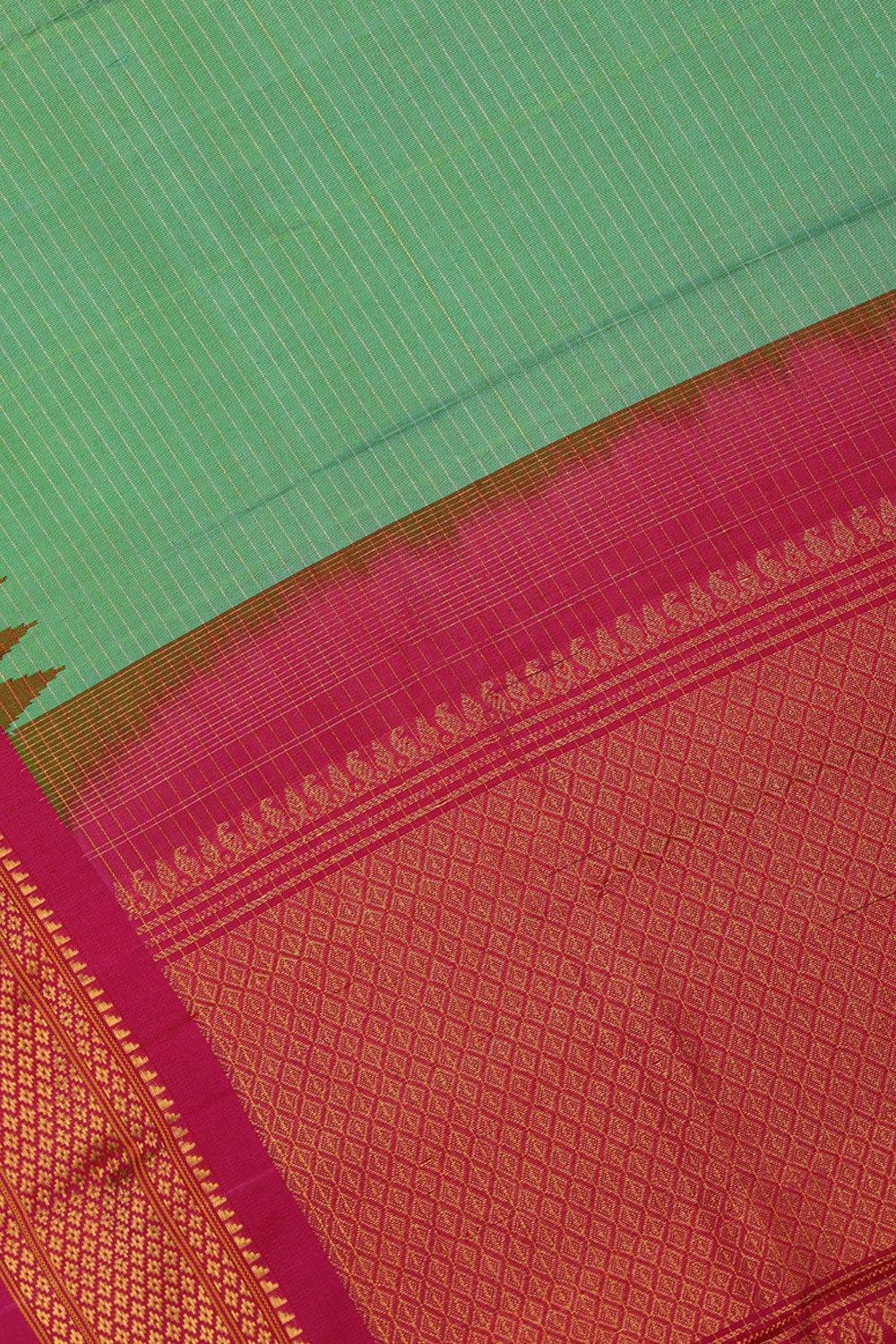Kalanjali Gadwal-Silk Green Dupatta - view 2