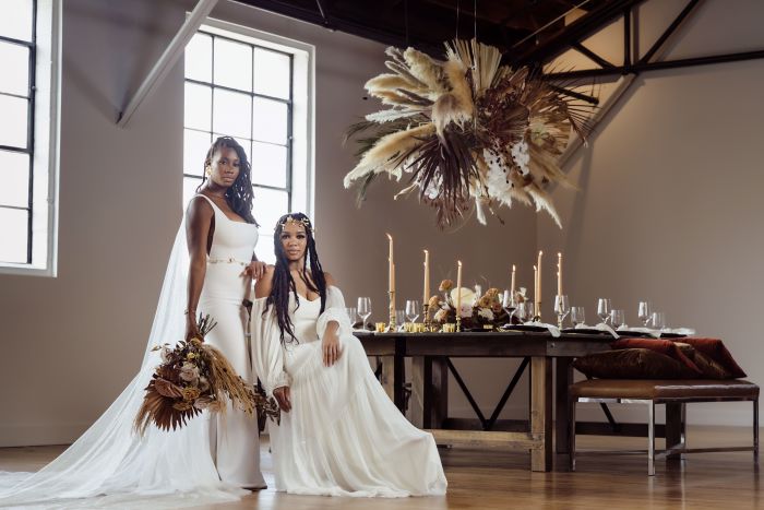 fiftyflowers.com Neutral Boho Dried and Tropical Styled Shoot - view 5