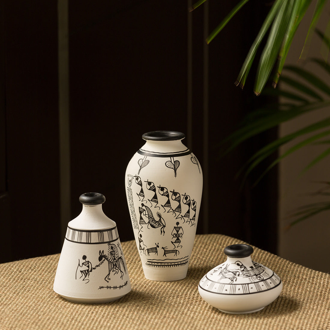 EXCLUSIVELANE 'Warli White Matkis' Handpainted Terracotta Vases (Set of 3)