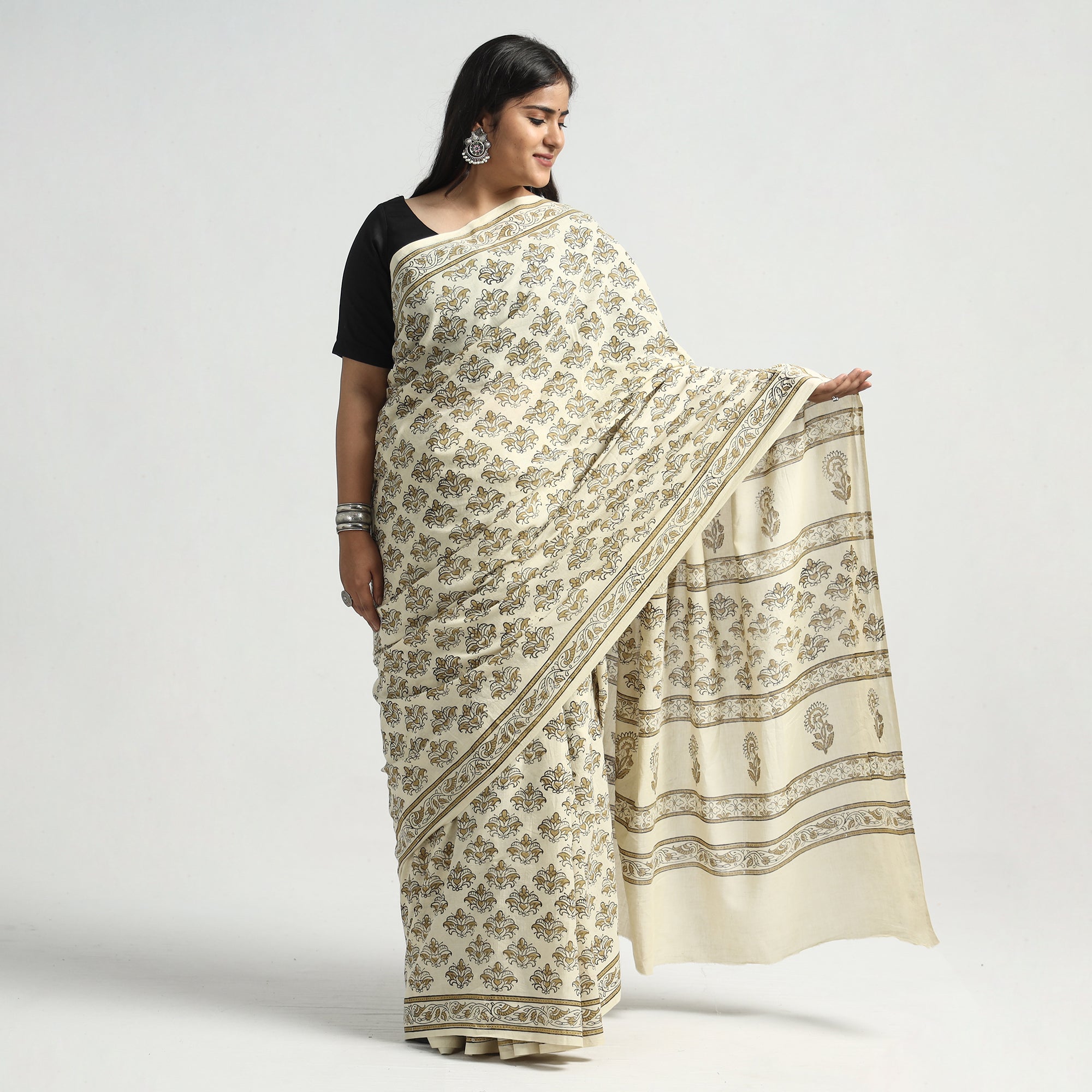 HAVELI CHRONICLES Beige - Akola Hand Block Printed Cotton Saree - view 2