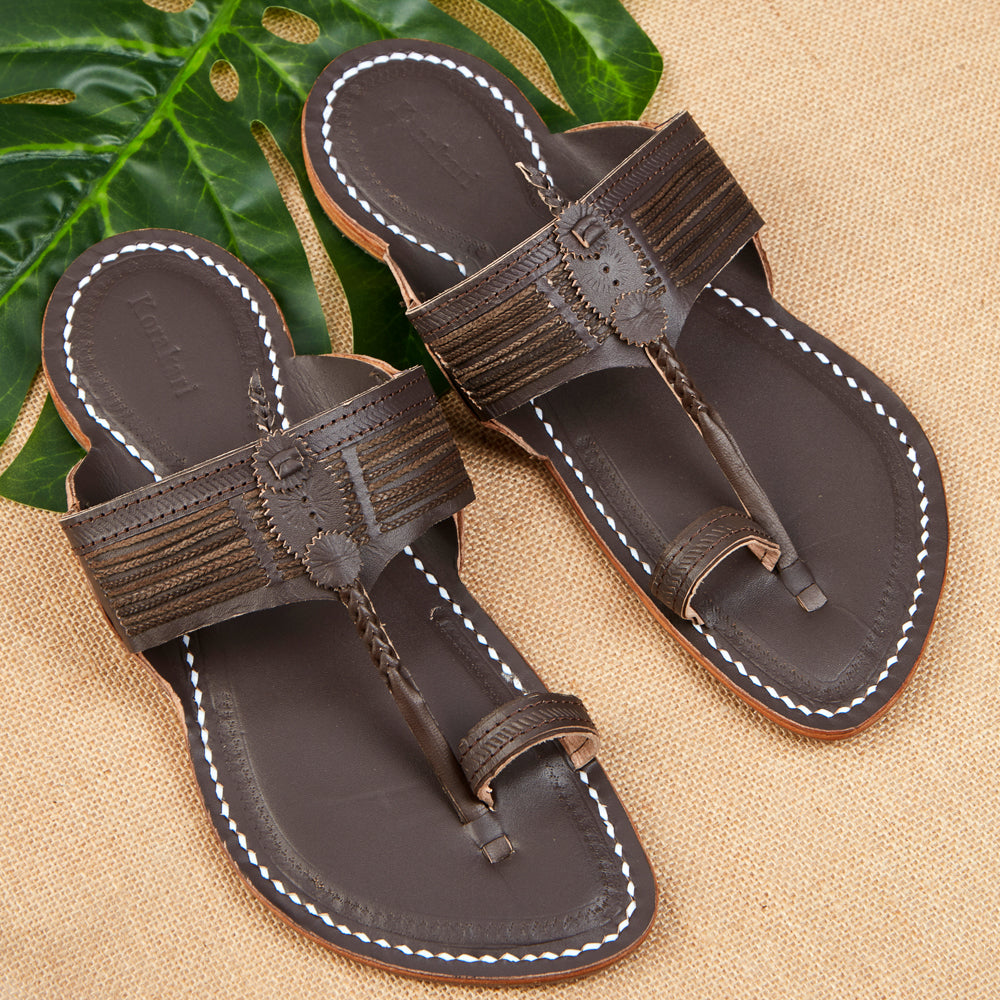 KORAKARI Brown Handstitched Leather Kolhapuri Men Slipper