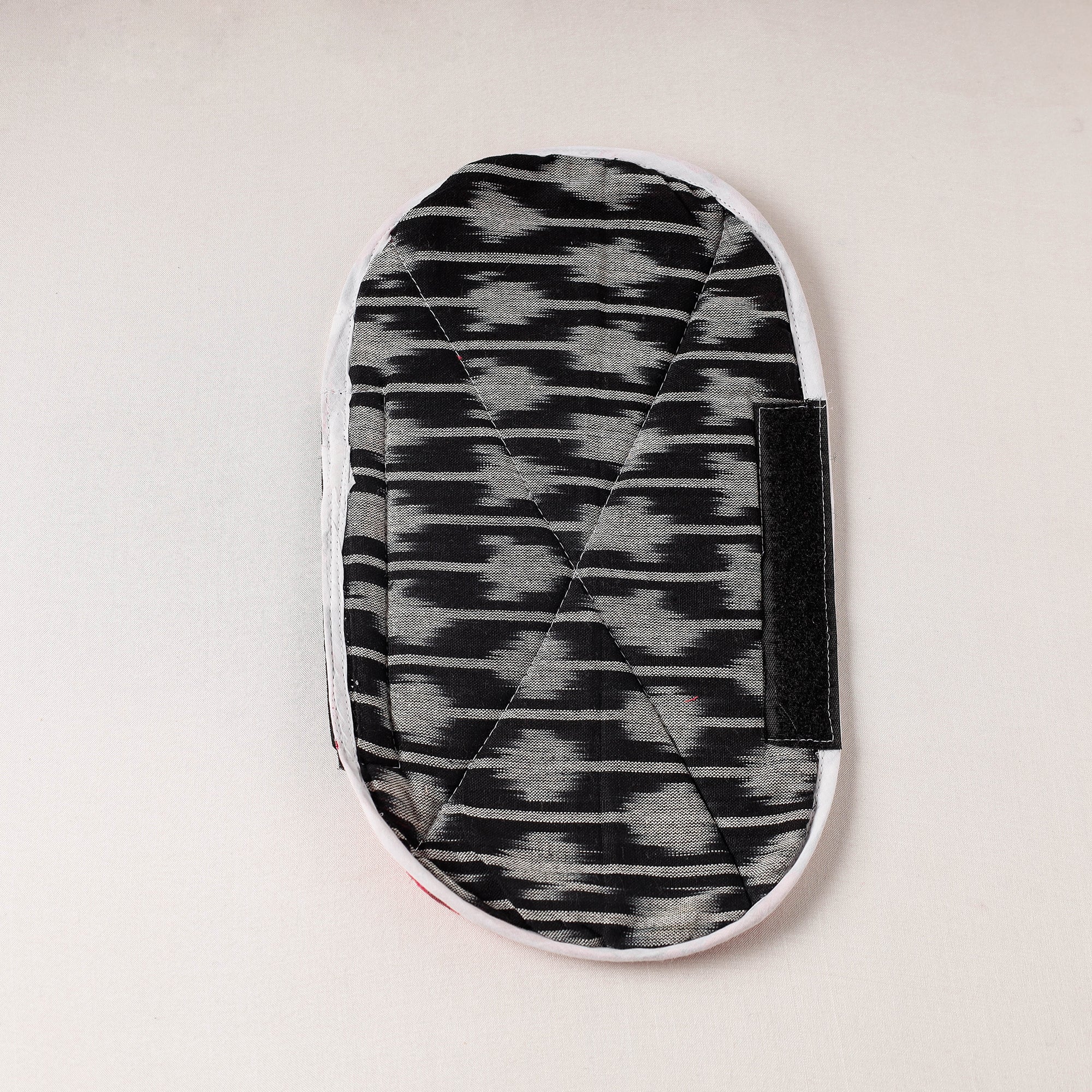 JALPARI Black - Pochampally Ikat Handmade Fridge Handle Cover