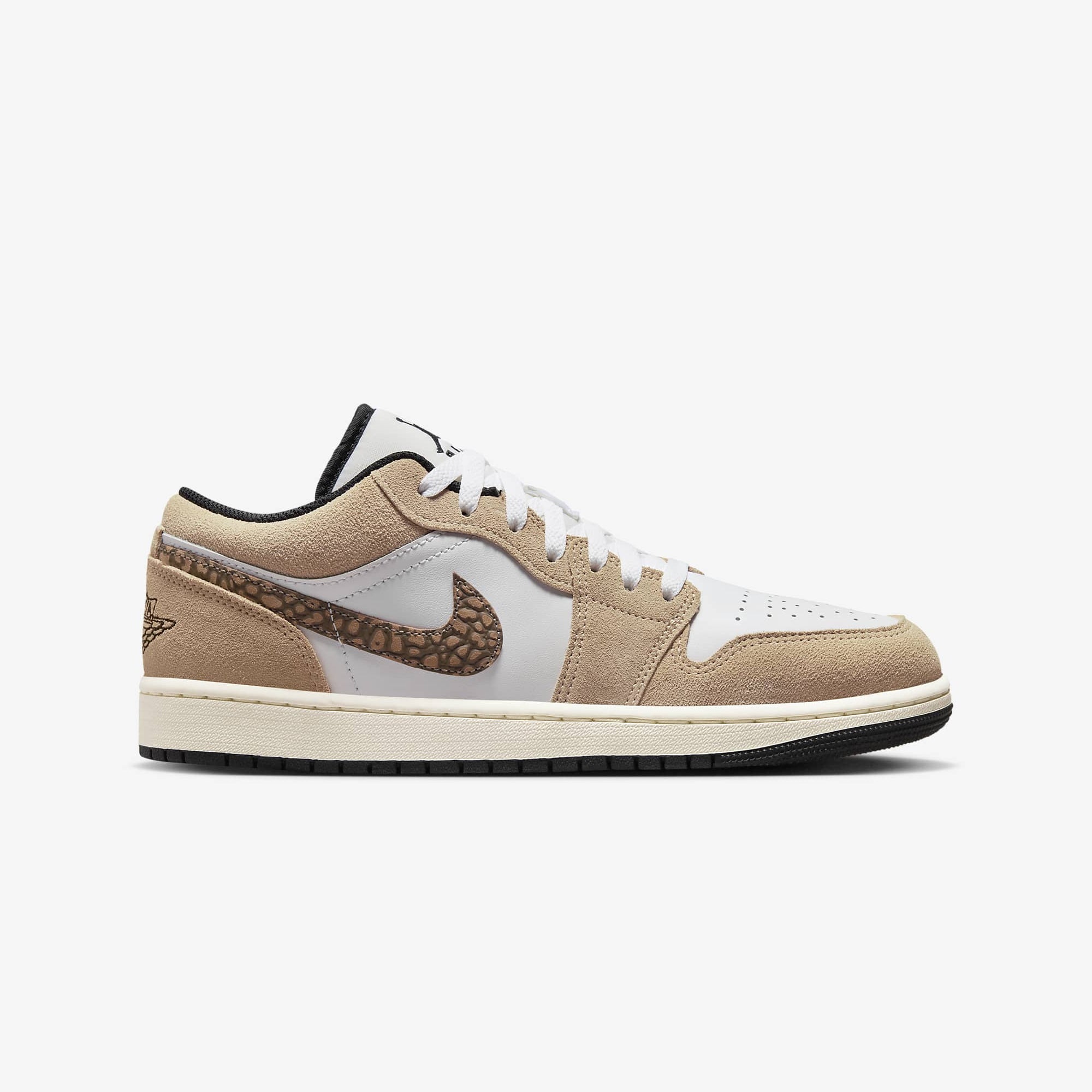 Jordan | AIR JORDAN 1 LOW SE { HEMP/LT BRITISH TAN-WHITE-BLACK