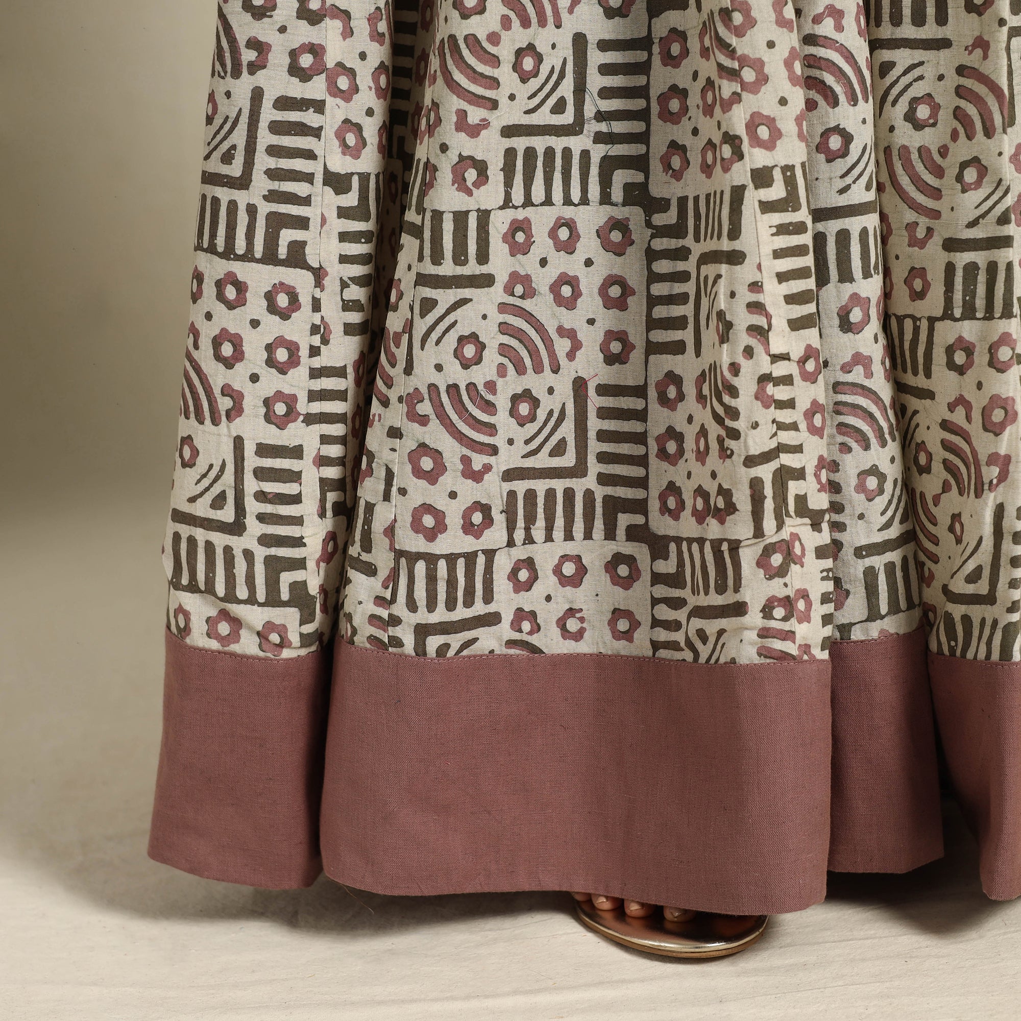 NOORI BAZAR Beige - 24 Kali Patchwork Batik Print Cotton Long Skirt 29 - view 6