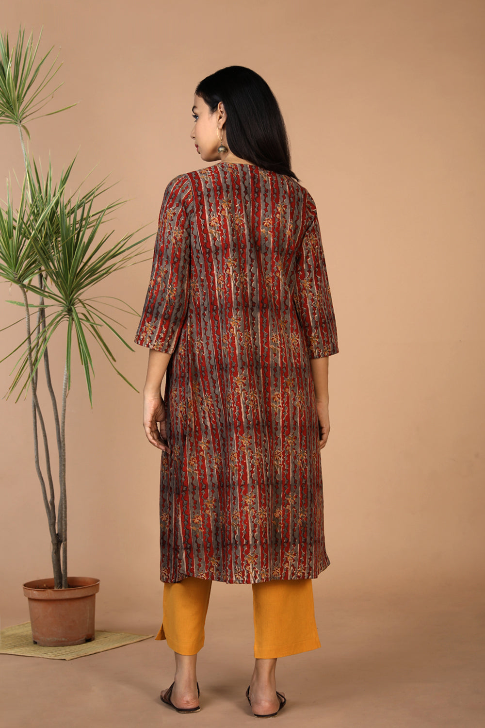 Kalanjali Ethnics Cotton kalamkari kurti – Women's, MAROON - view 7
