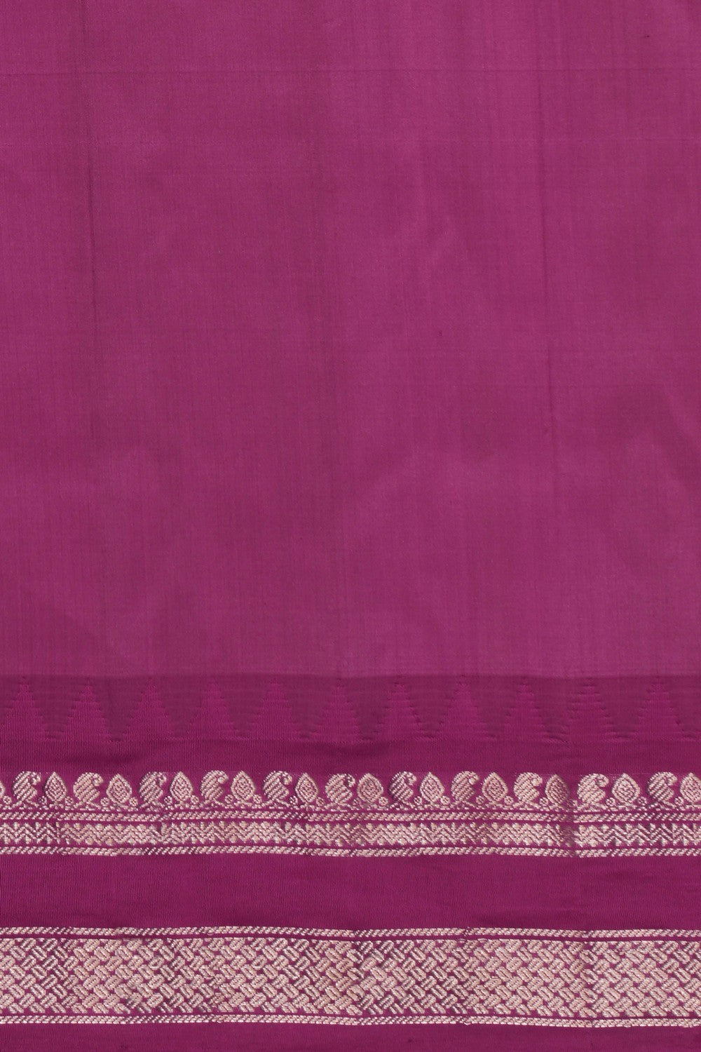 Kalanjali Gadwal Silk Green Saree – Women's - view 4