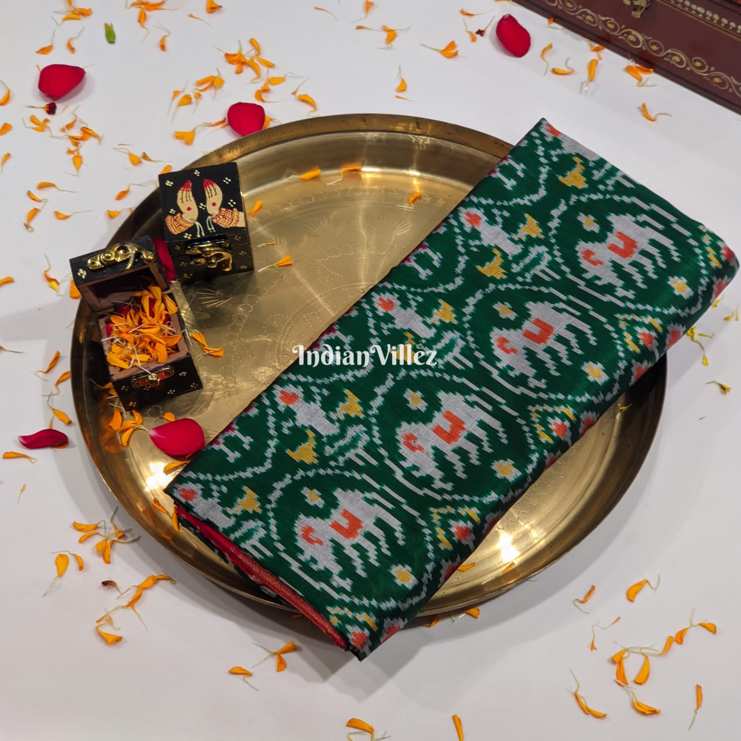 IndianVillèz Green Red Pochampally Ikat Patola Saree