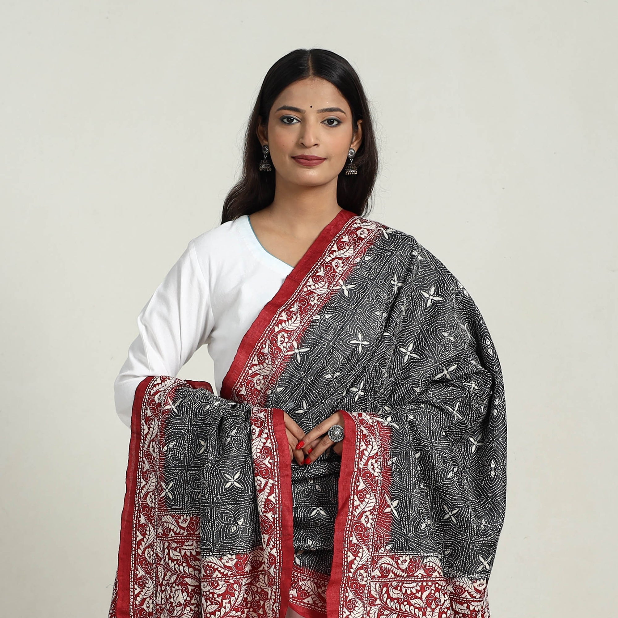 KHUSHBASH - HAPPY LOOM OF EAST Black - Handloom Tussar Silk Bengal Kantha Embroidery Dupatta 15