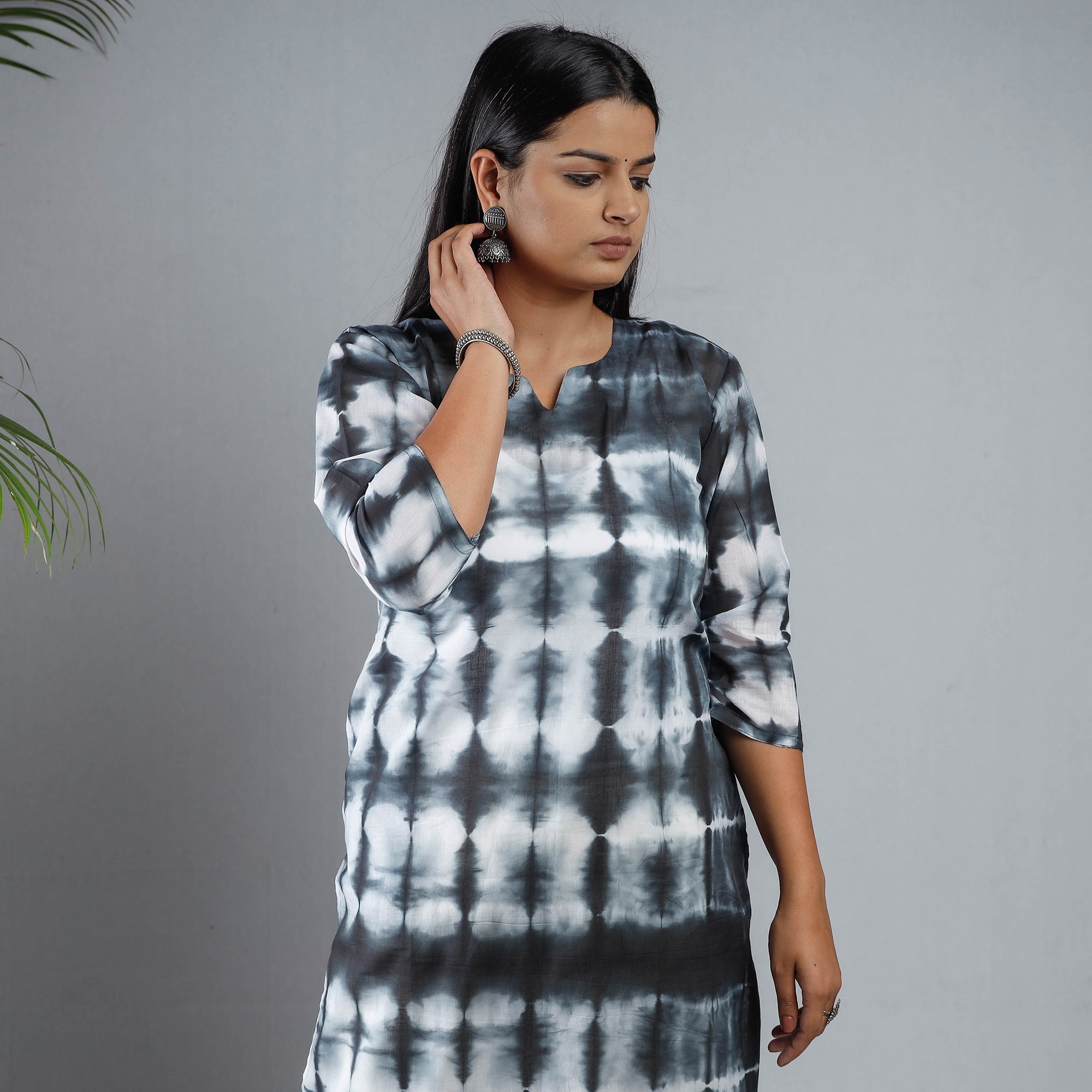 ITOKRI CASUALS Black & White - Shibori Tie-Dye Mul Cotton Long Kurta