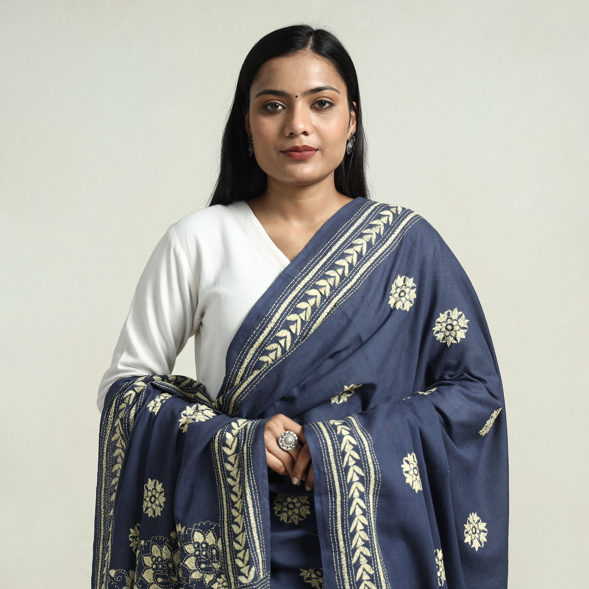 KHUSHBASH - HAPPY LOOM OF EAST Blue - Bolpur Kantha Embroidery Cotton Handloom Dupatta with Tassels - view 3