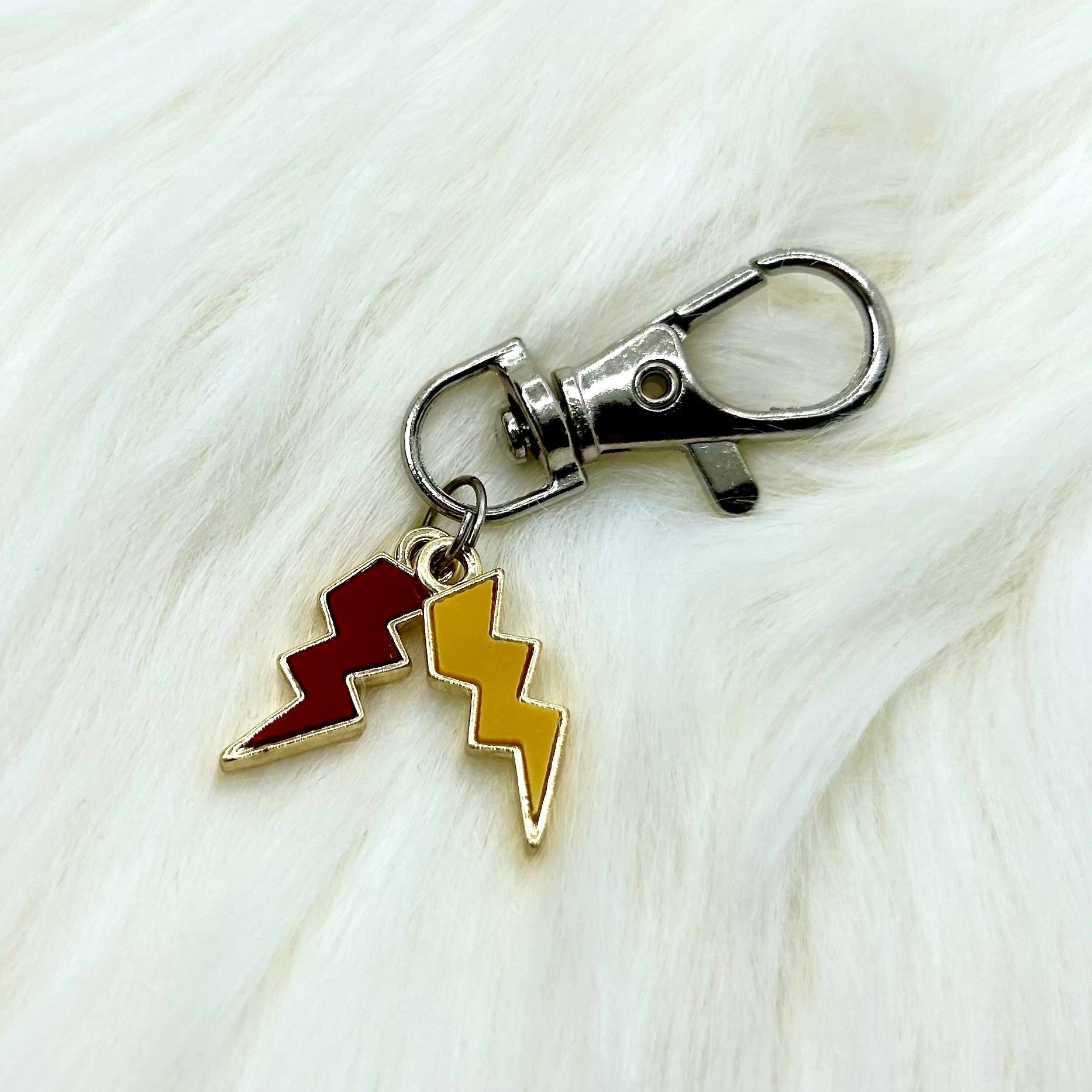 Casebasket Wolverpool Phone Charm - view 2
