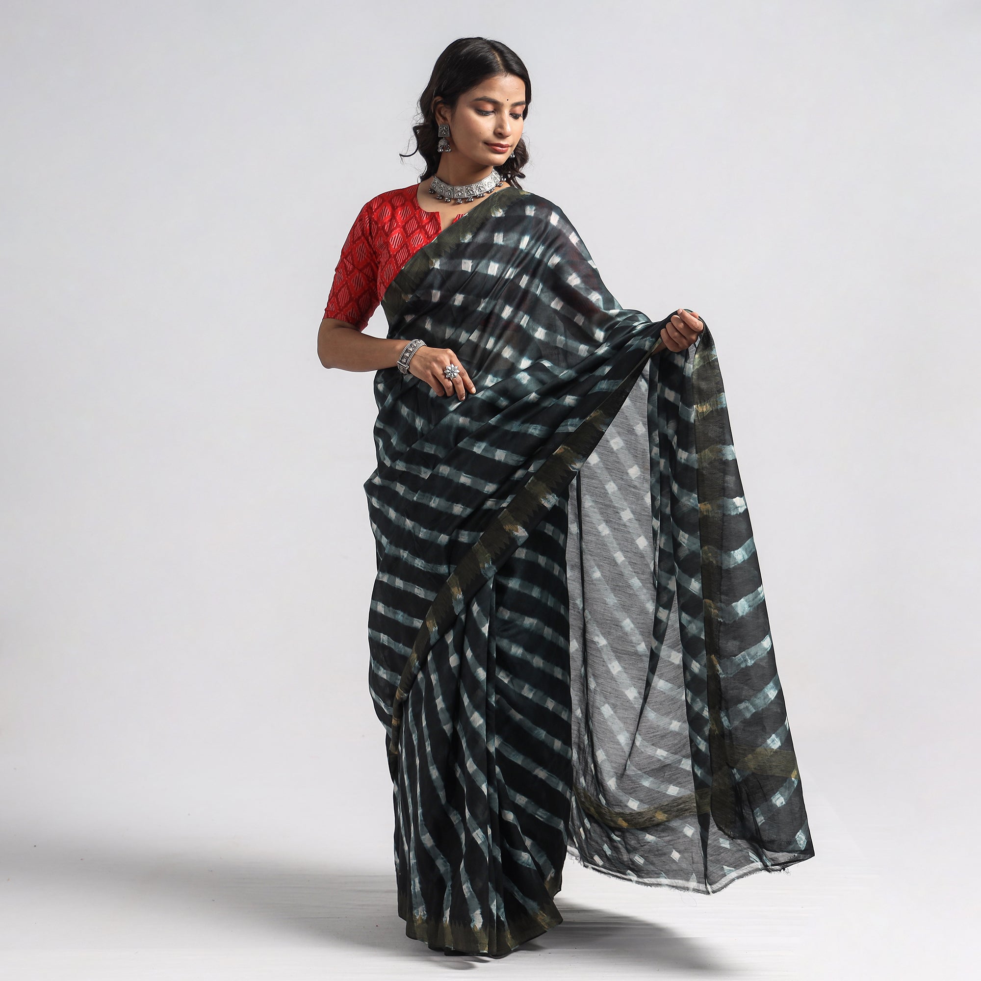 LEHARIYA BY BADSHAH MIYAN Black - Leheriya Tie-Dye Chanderi Silk Saree with Zari Border - view 2