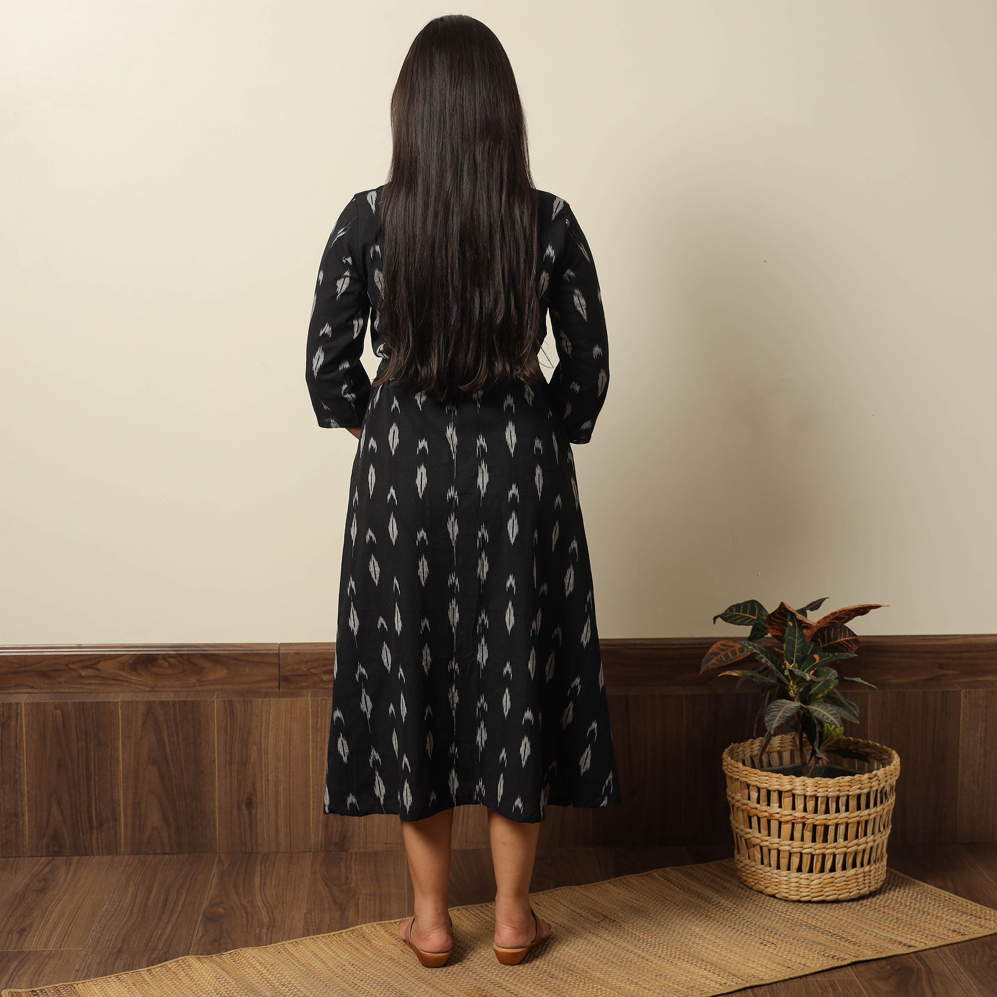 ITOKRI CASUALS Black - Pochampally Ikat Weave Cotton Dress with Belt 22 - view 8