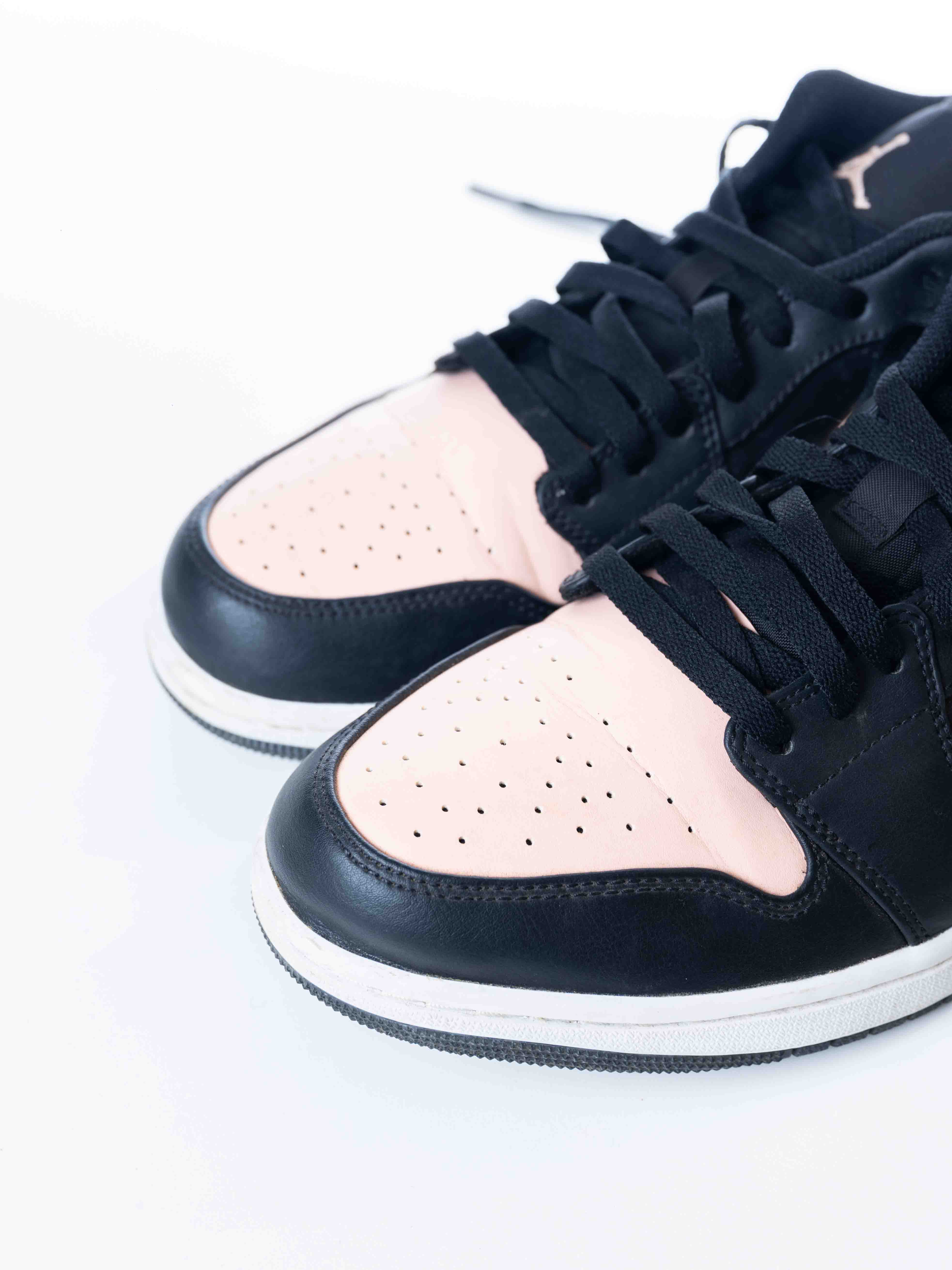 Nike Air Jordan 1 Low 'Crimson Tint' - view 2