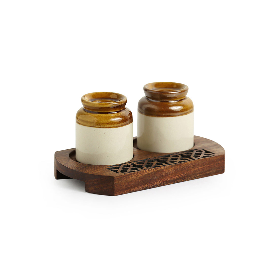 EXCLUSIVELANE 'Royal Garnishers' Old Fashioned Martban Ceramic Salt & Pepper Shaker Set With Sheesham Wooden Hand Carved Tray - view 2
