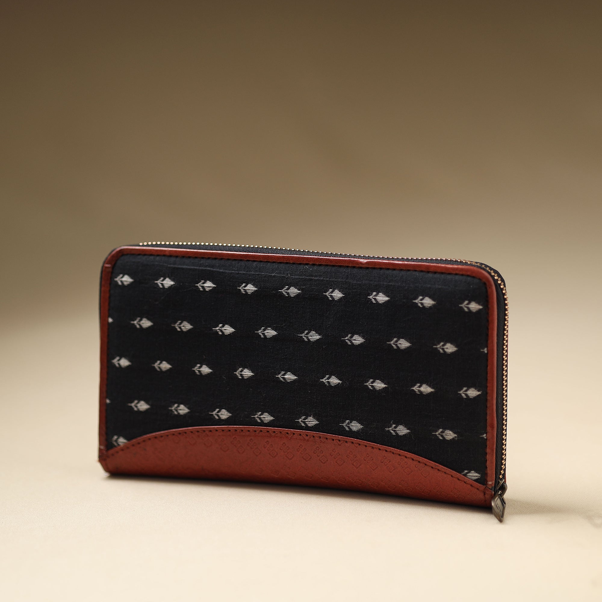 ASALKAAR Black - Handcrafted Jacquard Weave Leather Wallet - view 2