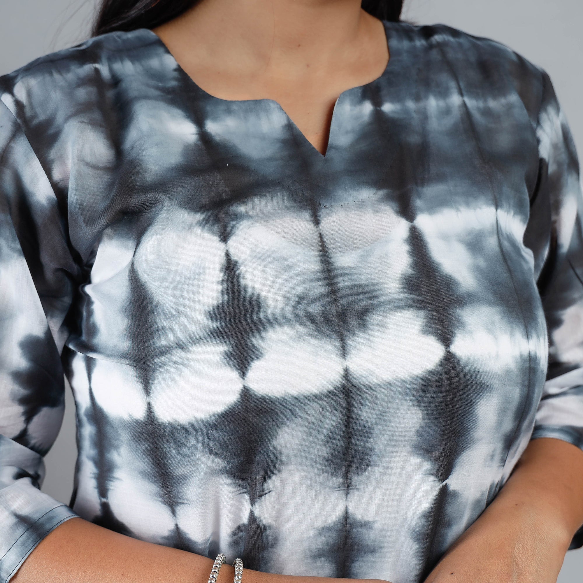 ITOKRI CASUALS Black & White - Shibori Tie-Dye Mul Cotton Long Kurta - view 4