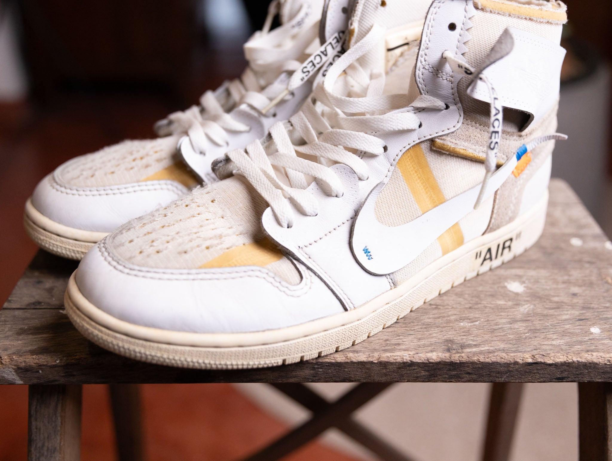 Nike Off-White x Air Jordan 1 Retro High OG 'EU' - view 2
