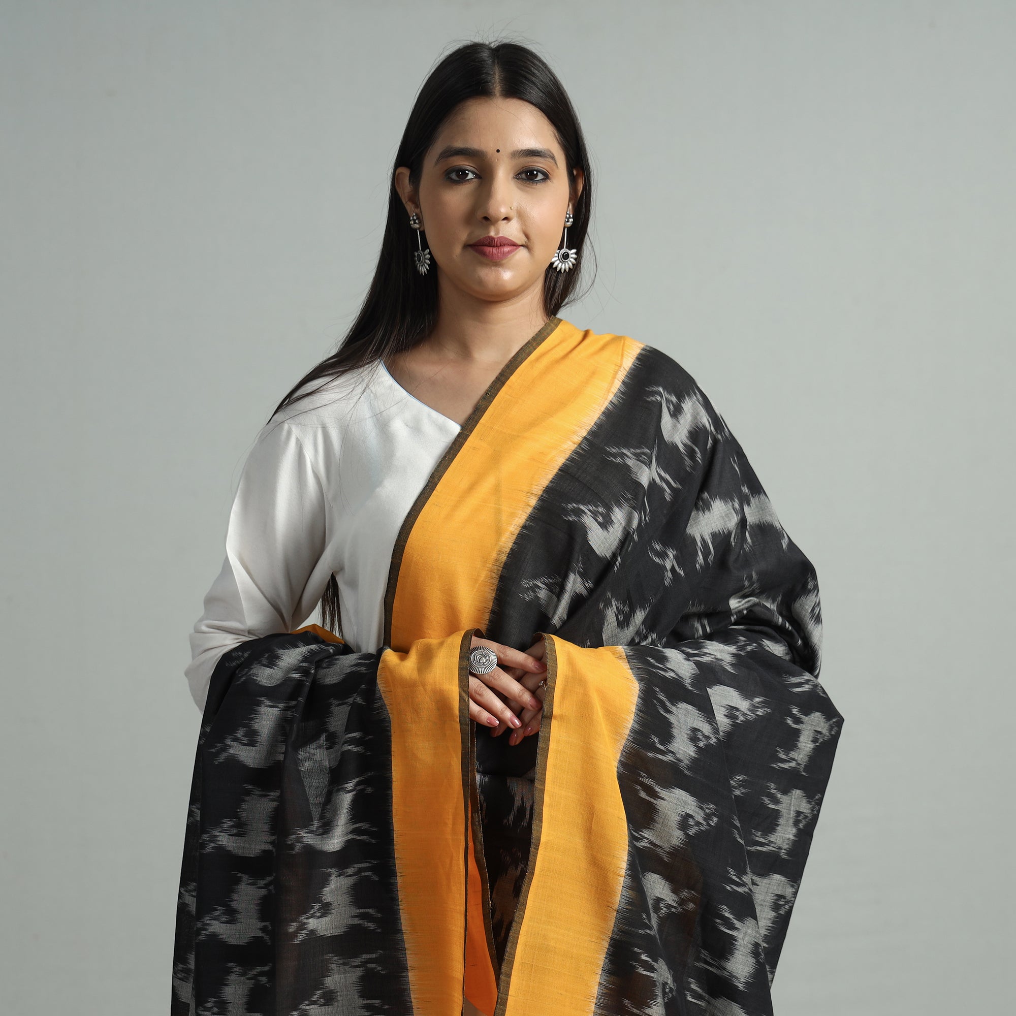 IKAT WEAVES BY EDEM CHANDANA Black - Pochampally Ikat Handloom Cotton Dupatta with Tassels 04 - view 3