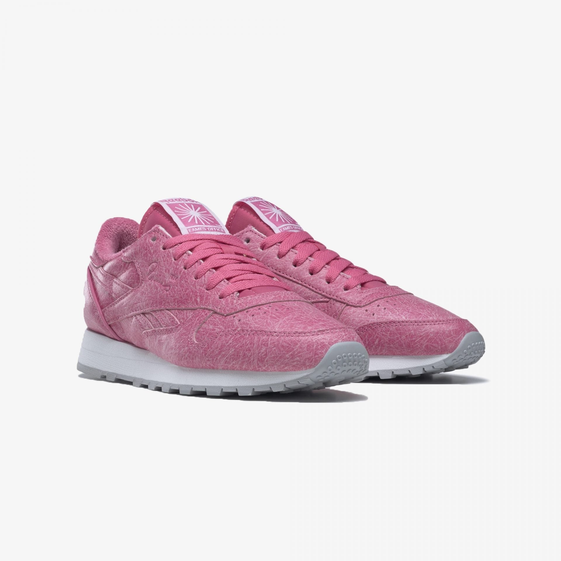 Reebok | EAMES CLASSIC LEATHER { ASTRO PINK