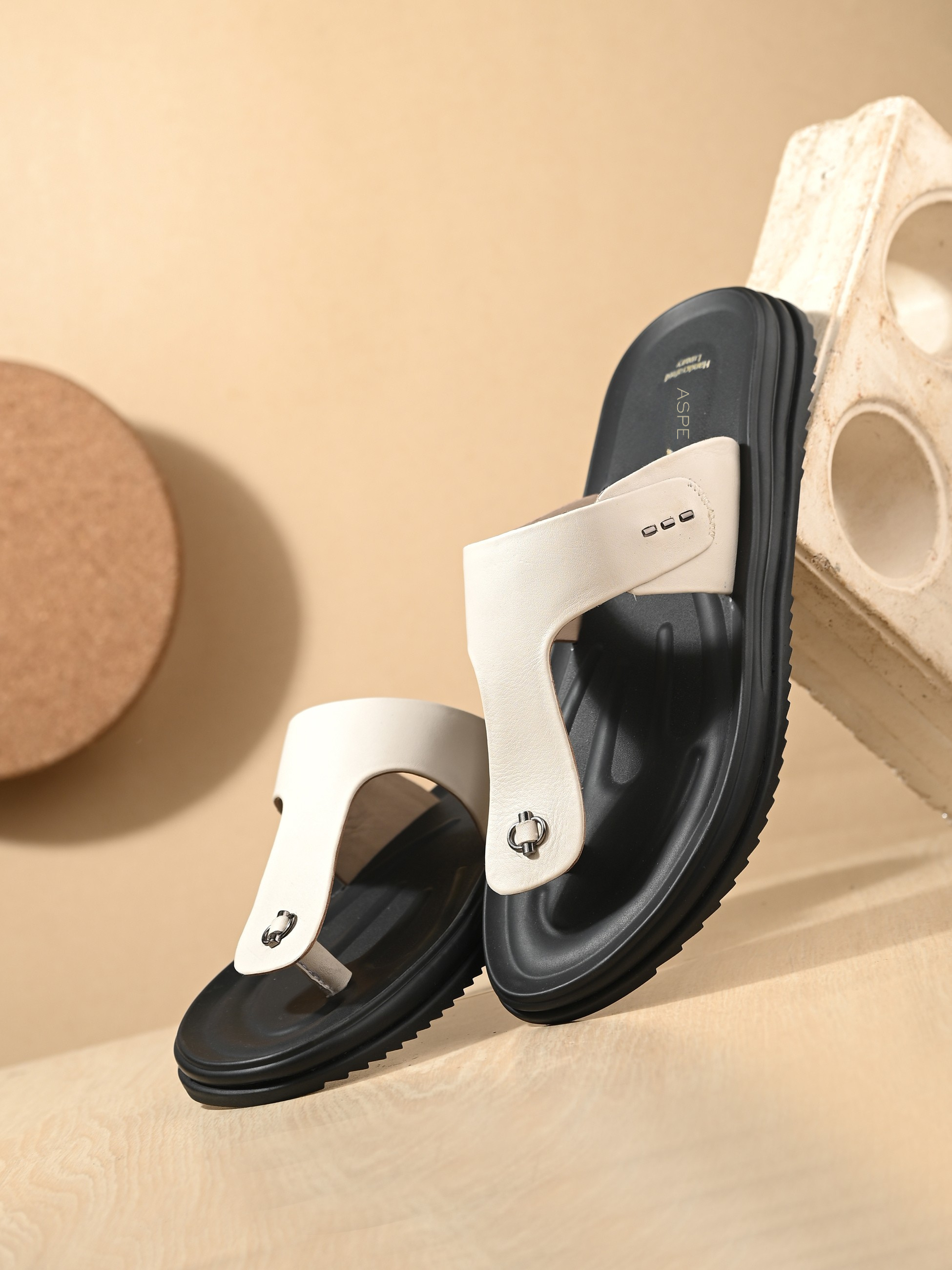 Egoss Shoes Comet Leather Slippers by Aspeerio - view 25