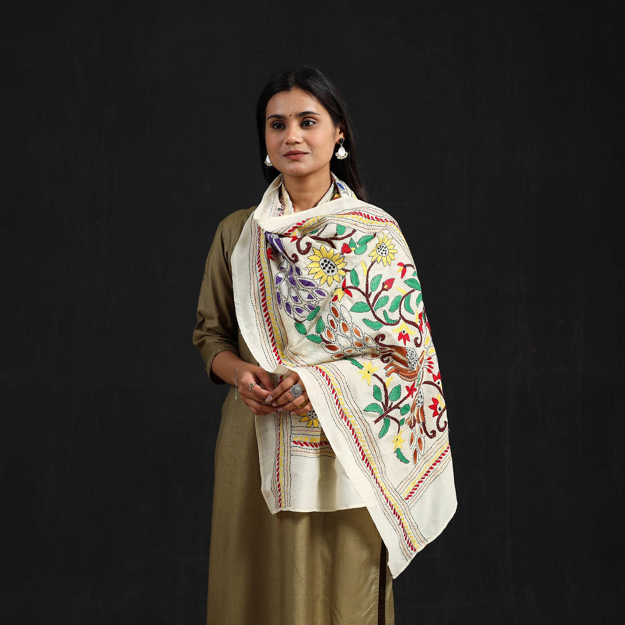 AFROZA KHATUN KANTHA ARTISTAN Beige - Handloom Tussar Silk Bengal Kantha Work Stole 73