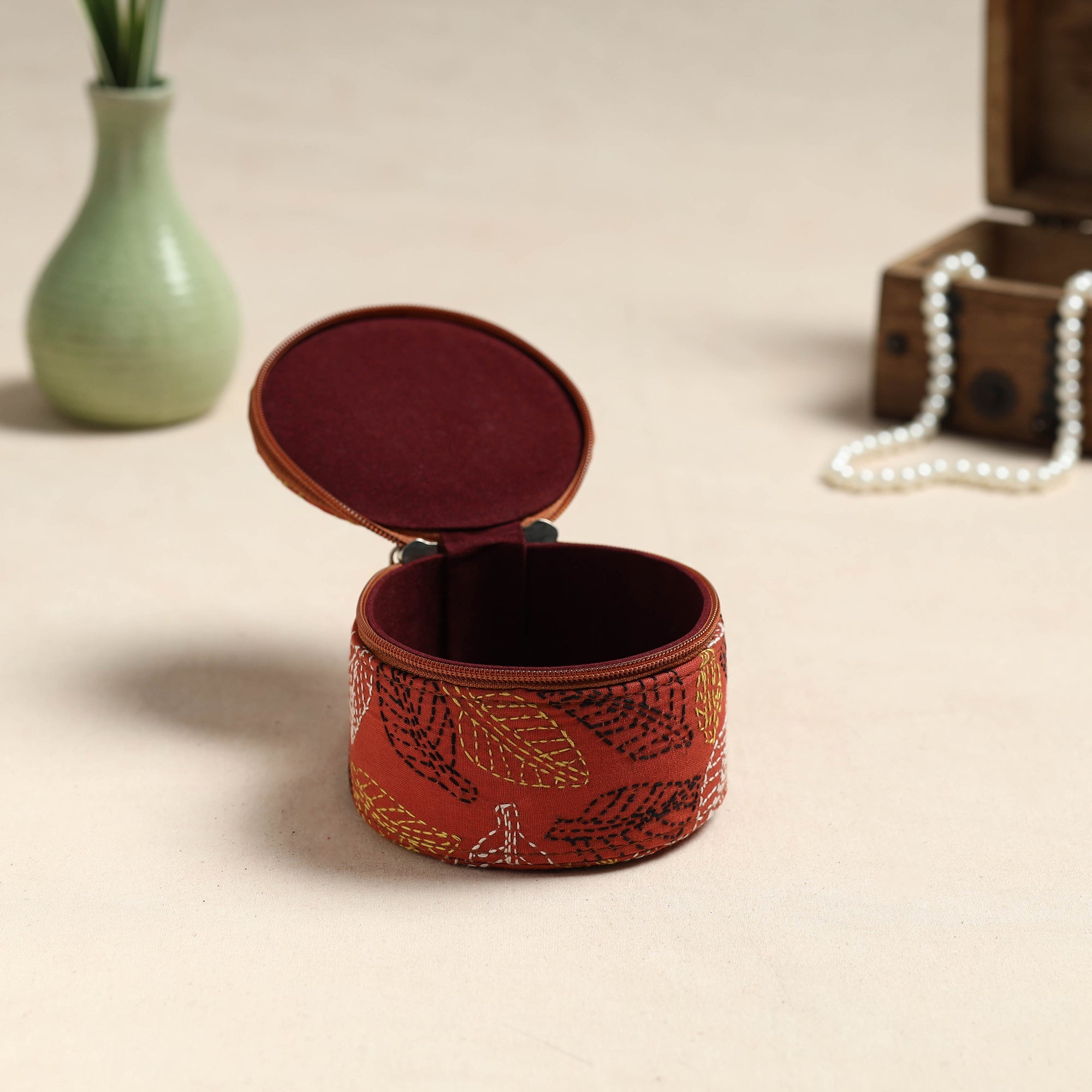 ASALKAAR Bengal Kantha Work Handcrafted Round Utility Box - view 2