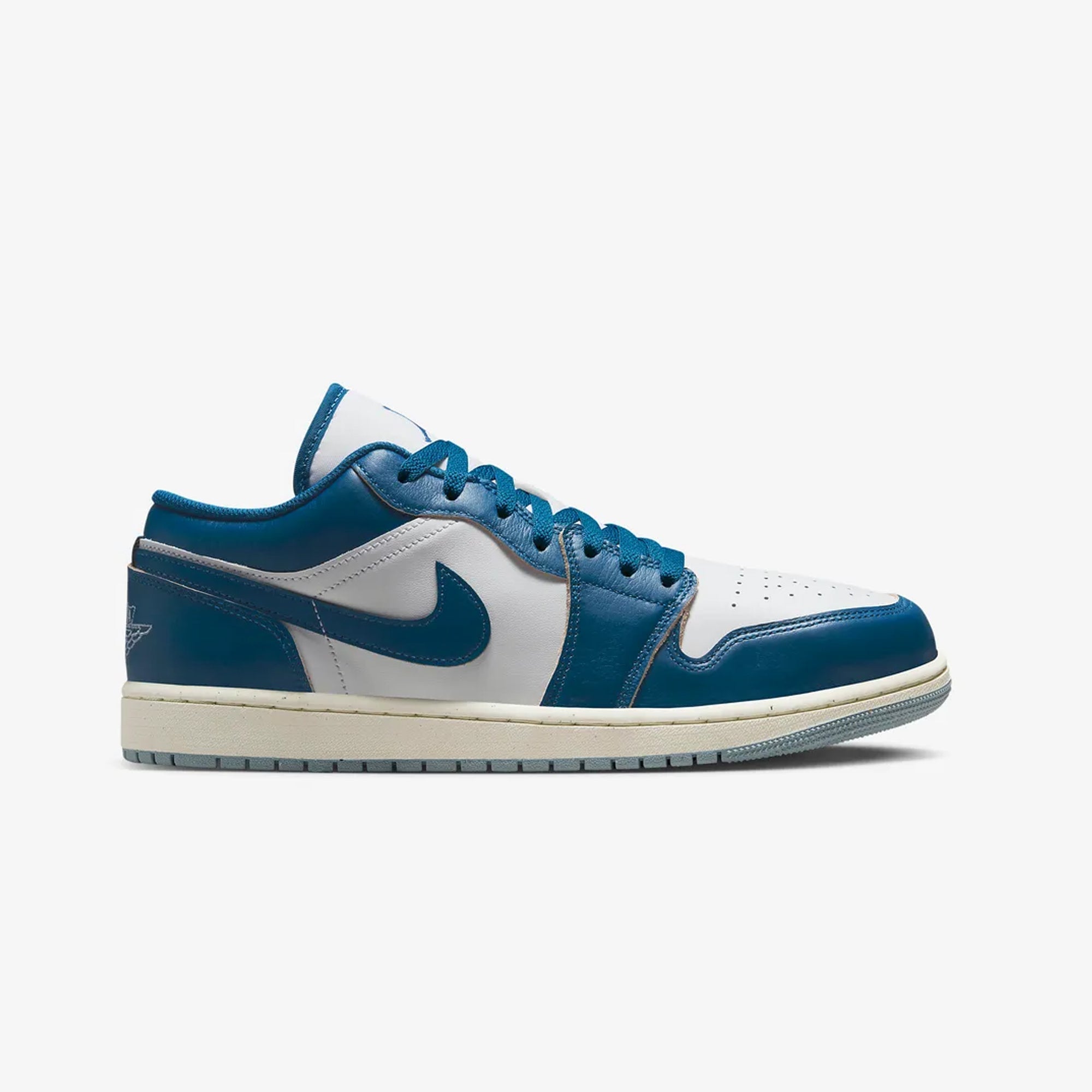 Jordan | AIR JORDAN 1 LOW SE { WHITE/INDUSTRIAL BLUE-BLUE GREY-SAIL