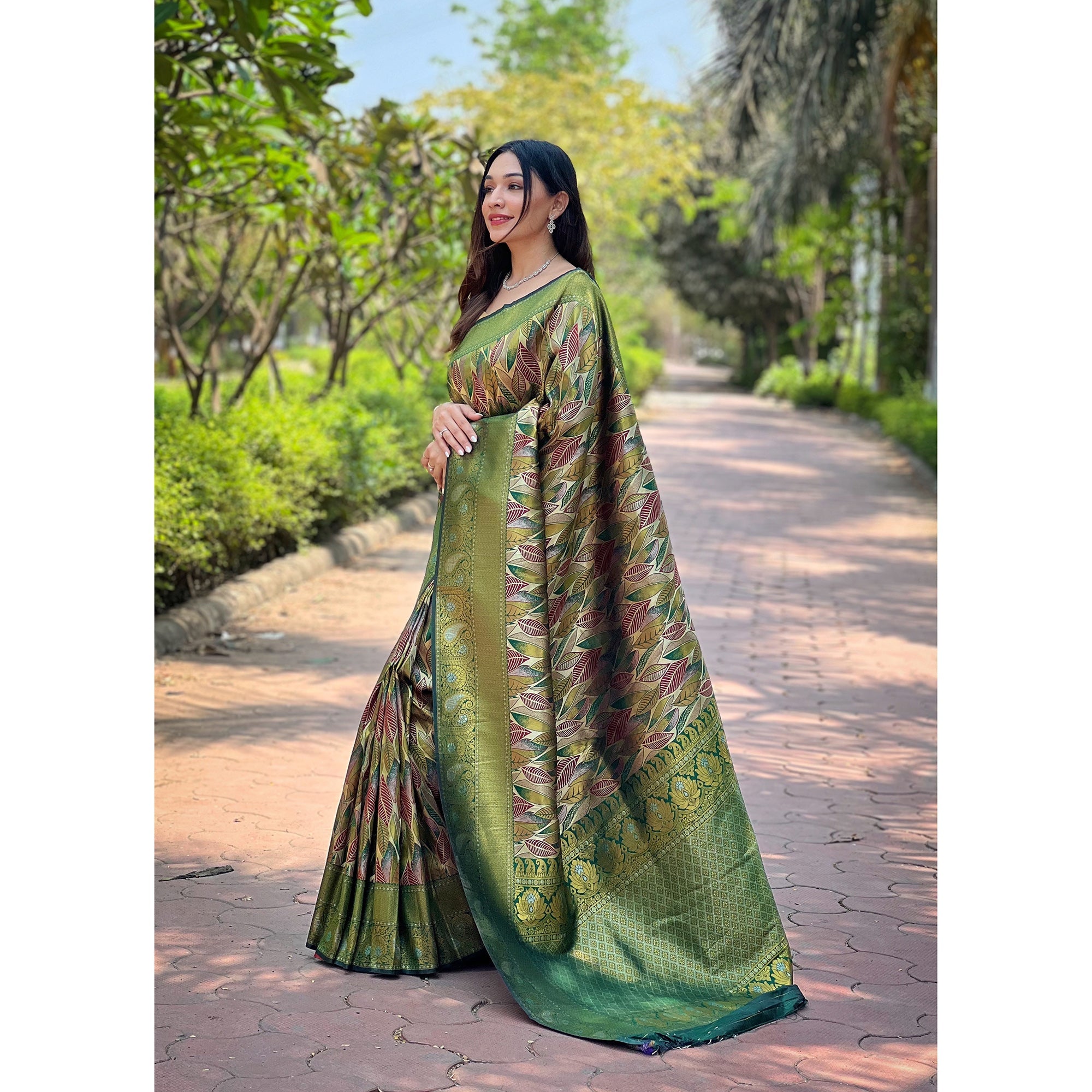 TASARIKA COUTURE Anushka green Kanchipattu Handwork Silk Saree - view 2