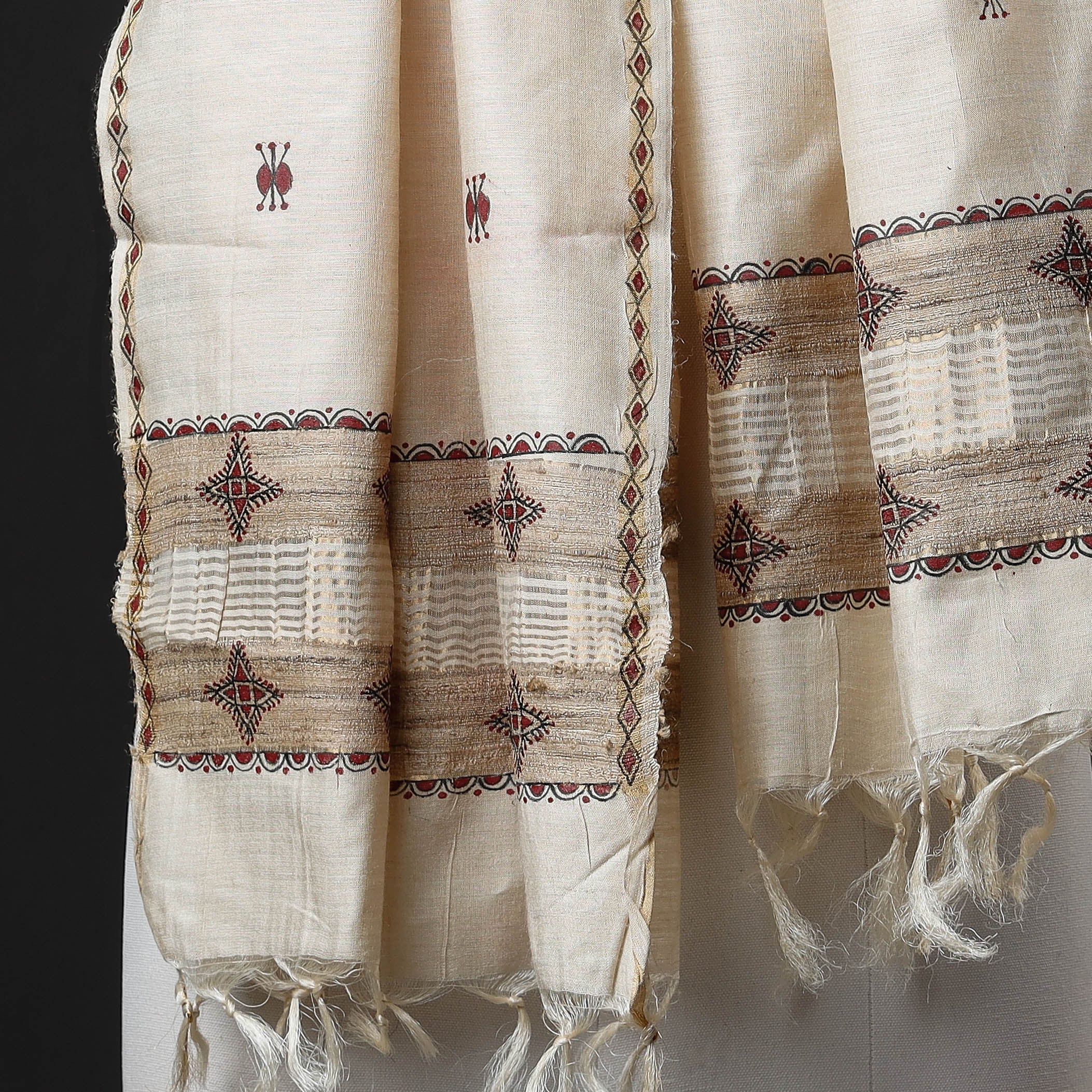 CHHATTISGARH HASTSHILP VIKAS BOARD Beige - Traditional Godana Handpainted Spun Silk Handloom Stole - view 3