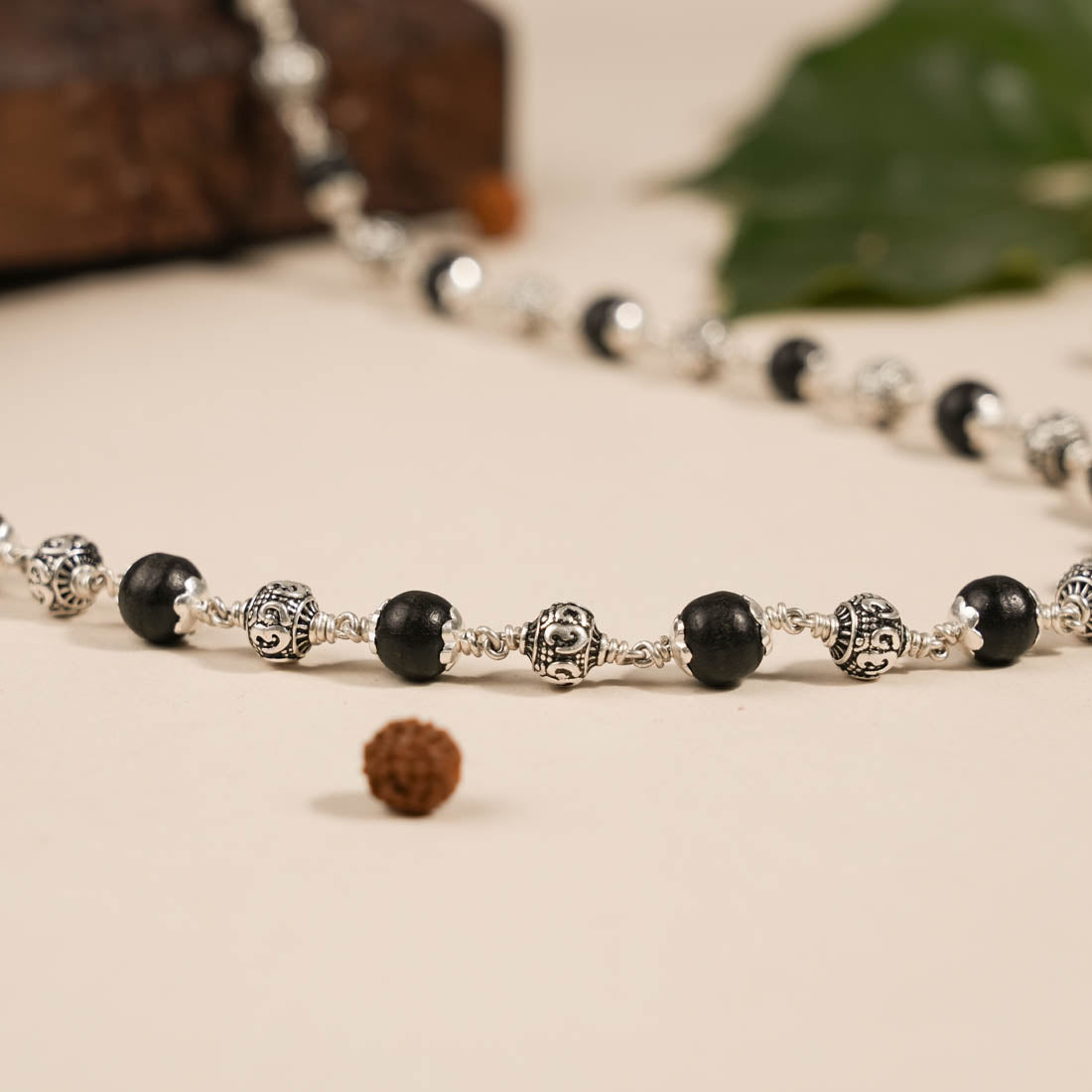 Prinjal Jewellers Karungali With Om Silver Beads Mala