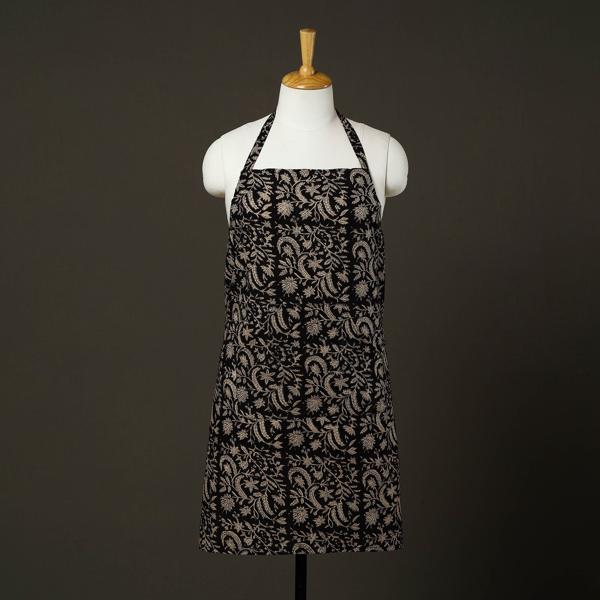 JALPARI Black - Bagru Block Print Cotton Apron with Pocket 08