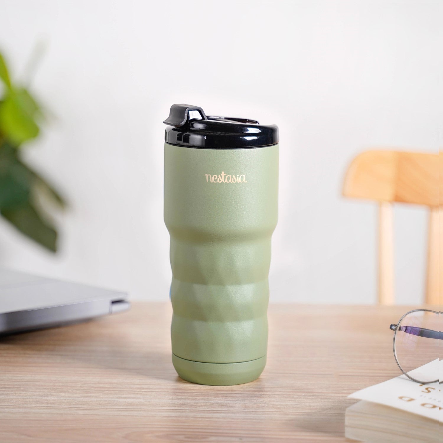 Nestasia Brewster Grande Vacuum Copper Insulated Travel Flask Seaweed Green 680ml