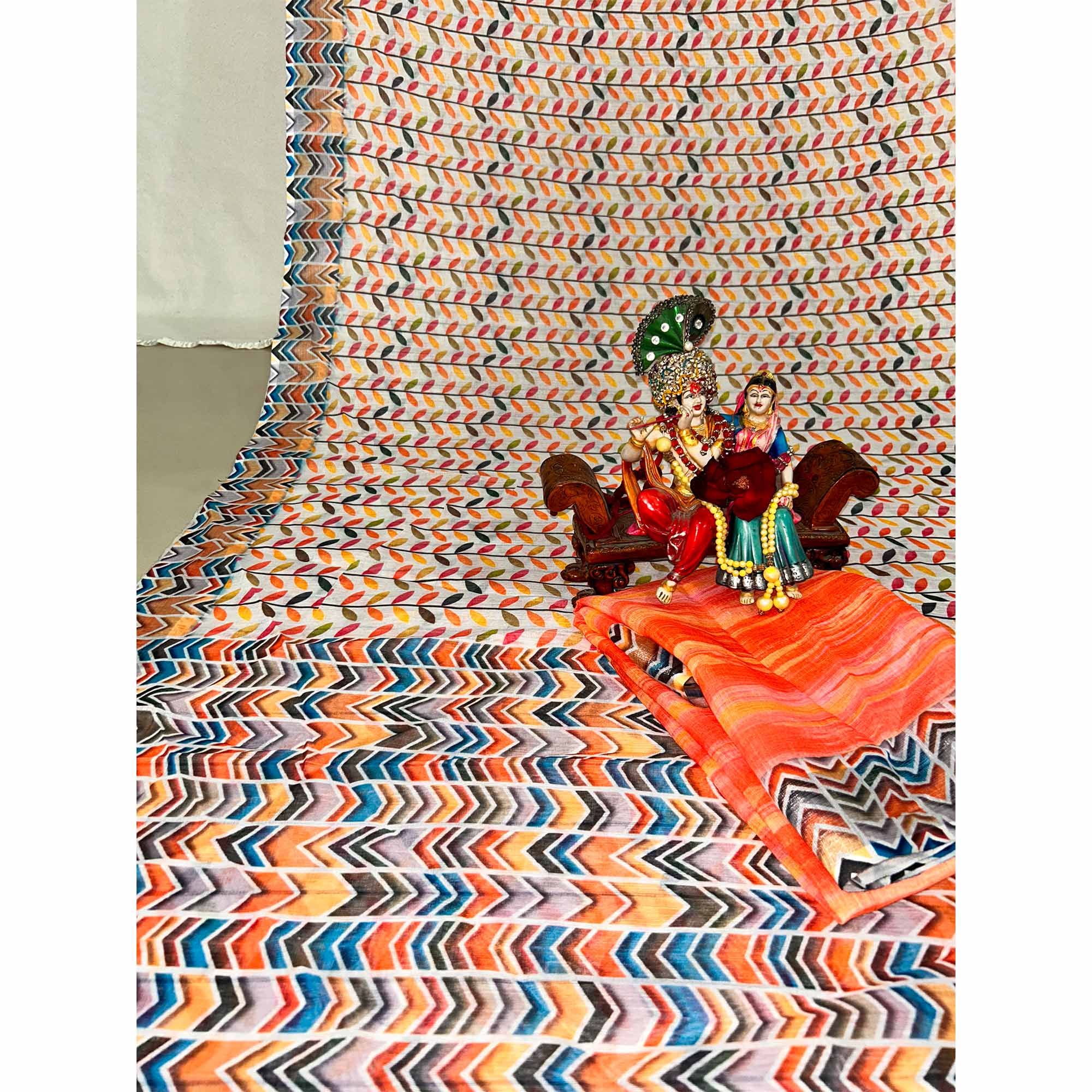 Peachmode Multi Floral Digital Printed Linen Saree - view 3