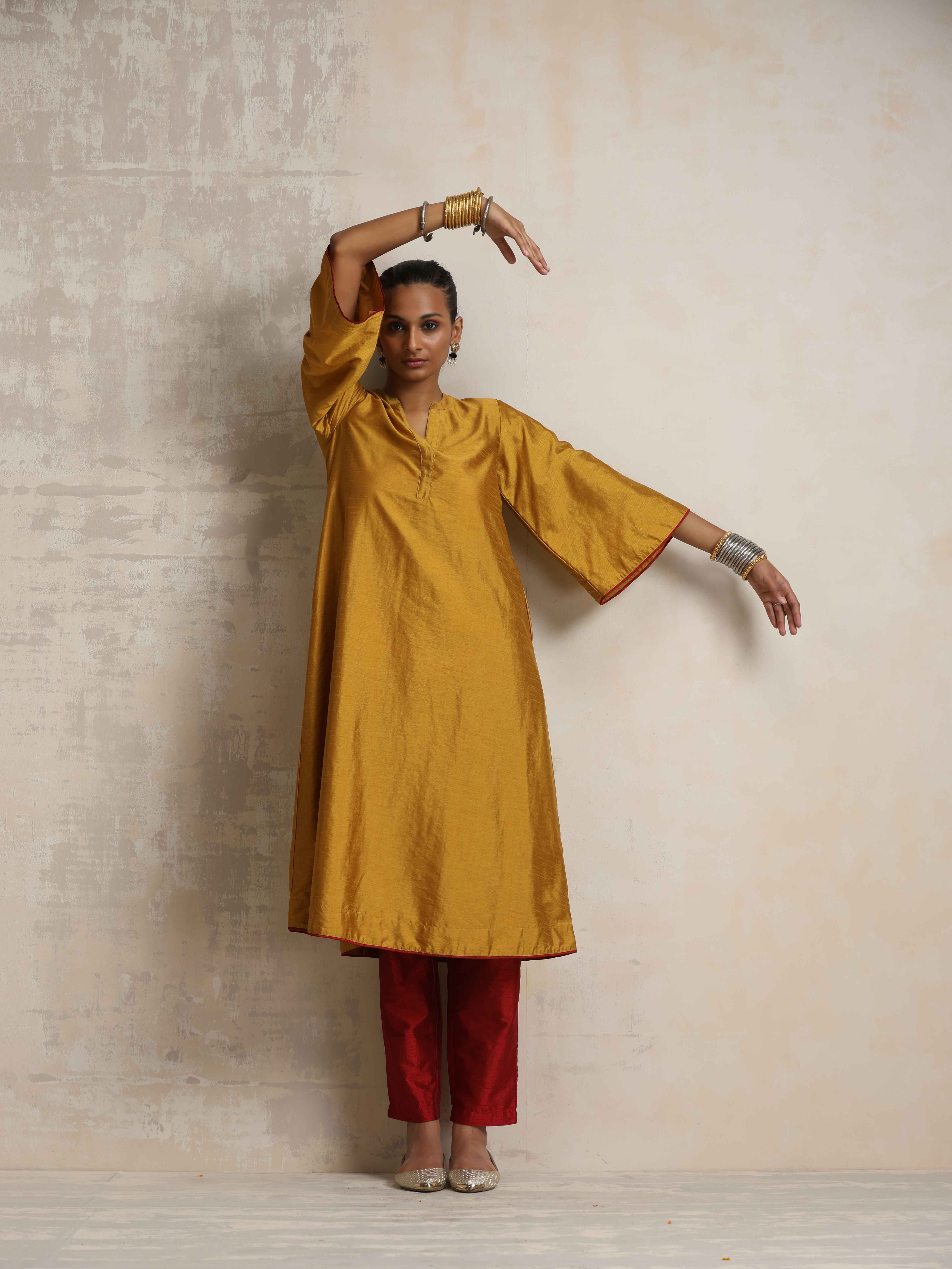 trueBrowns Gold Silk Kurta Set - view 3