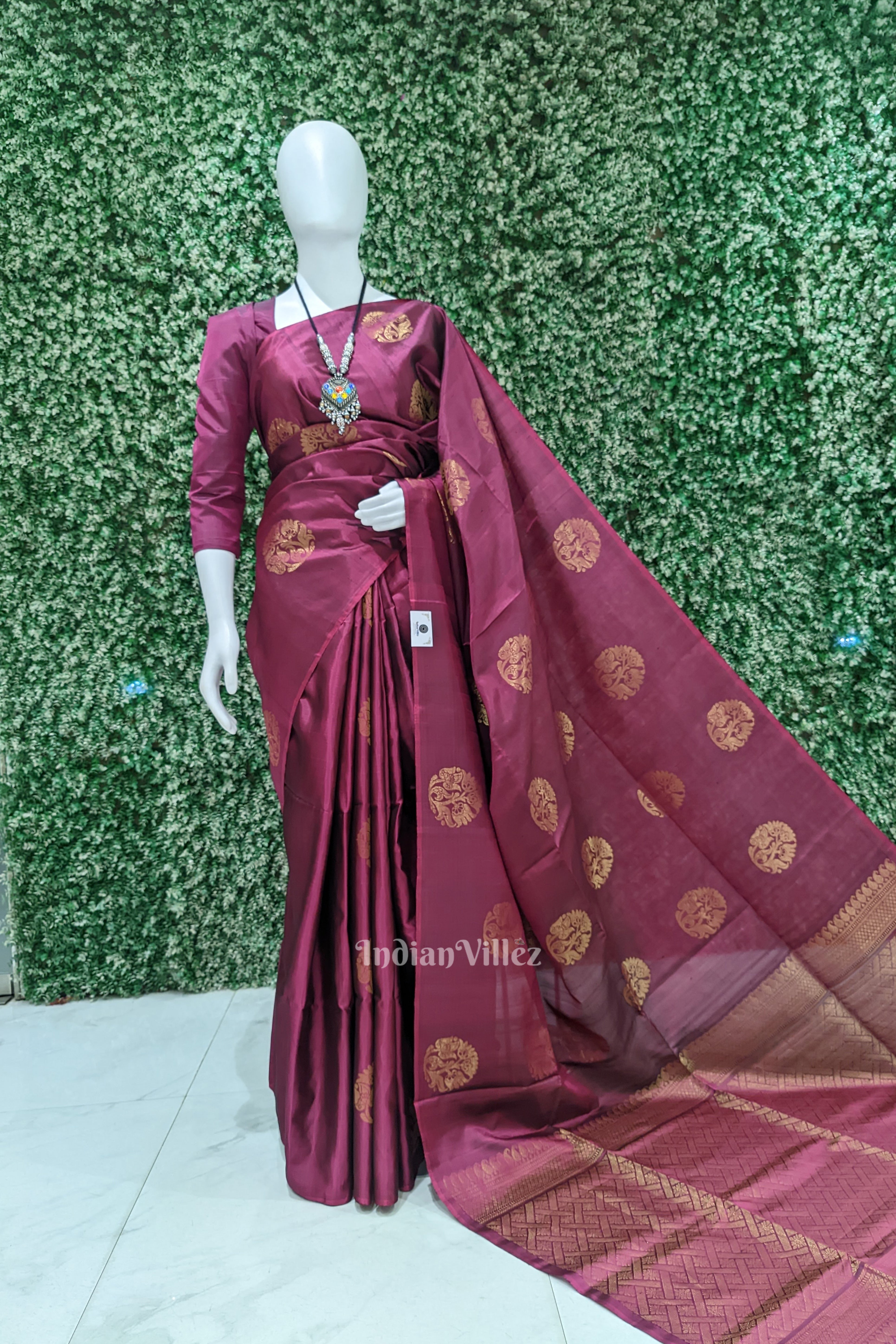 IndianVillèz Deep Maroon Golden Floral Design Pure Kanjivaram Soft Silk Saree