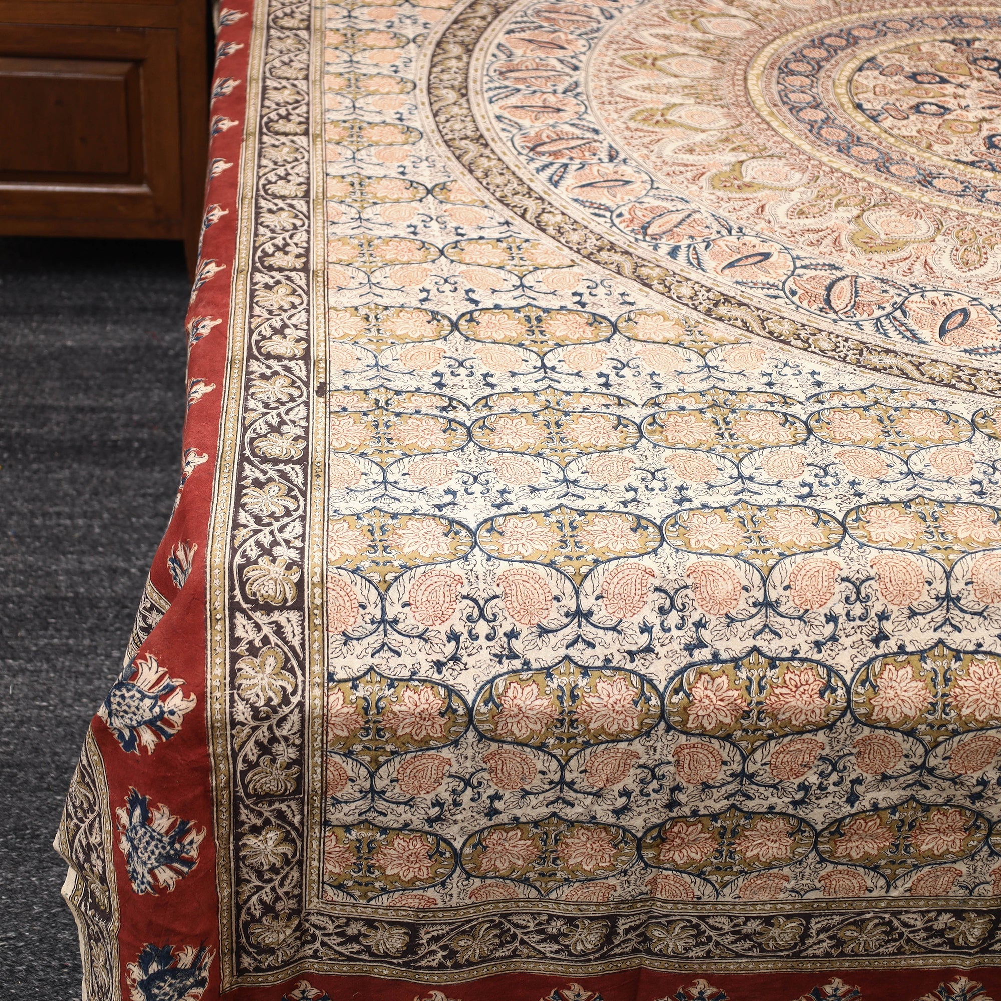 PITCHUKA SRINIVAS KALAMKARI PEDANA Beige - Pedana Kalamkari Block Printed Cotton Double Bed Cover (111 x 91 in) 21 - view 2