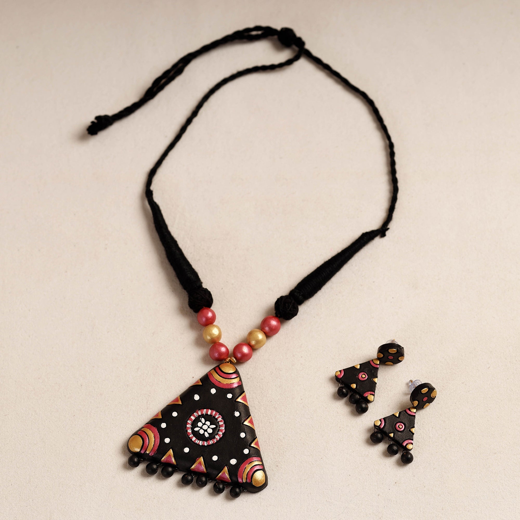 KHUSHBASH - HAPPY LOOM OF EAST Bishnupur Handpainted Terracotta Necklace Set - view 2