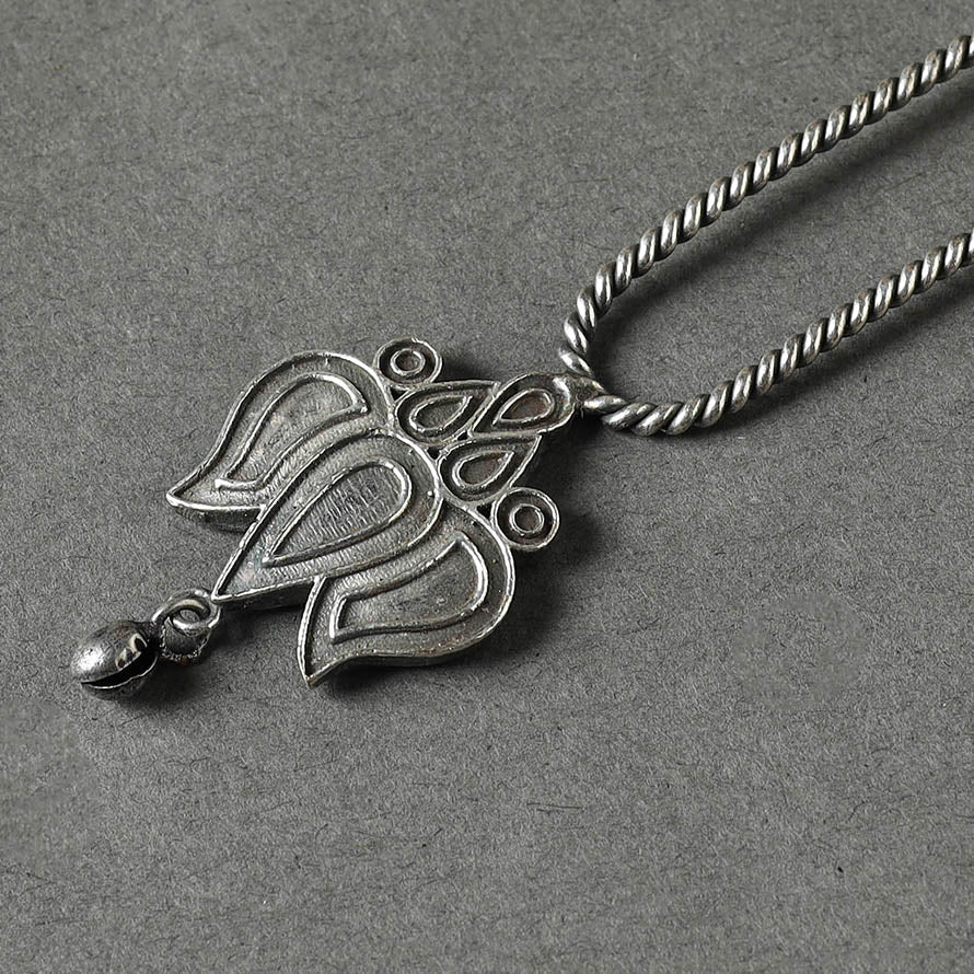 WHITE RIVER STORIES Antique Silver Finish Oxidised Brass Base Juda Pin - view 2